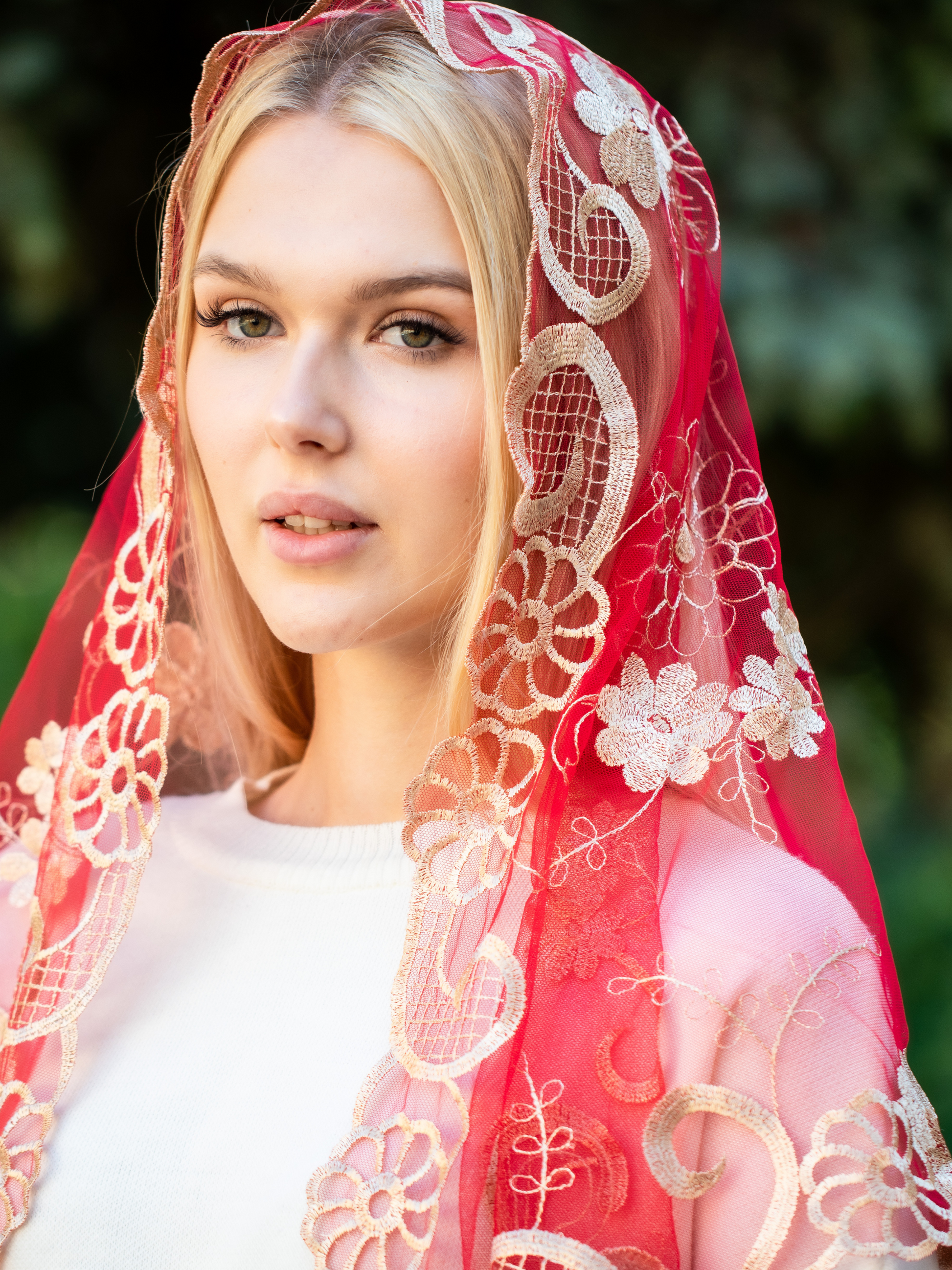 NEW!! Red Chapel Veil - MariaVeils