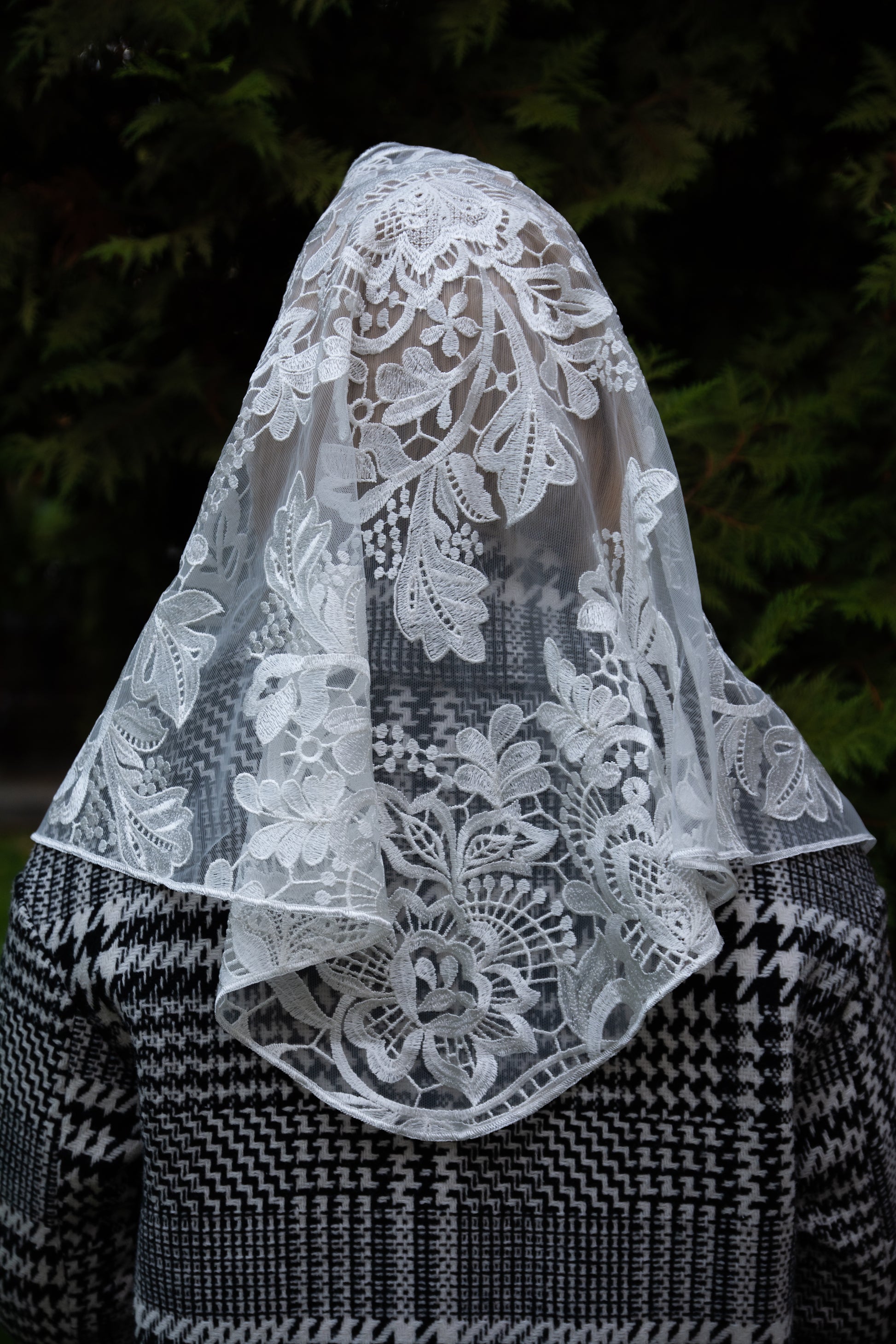 NEW! Floral Ivory Veil - MariaVeils