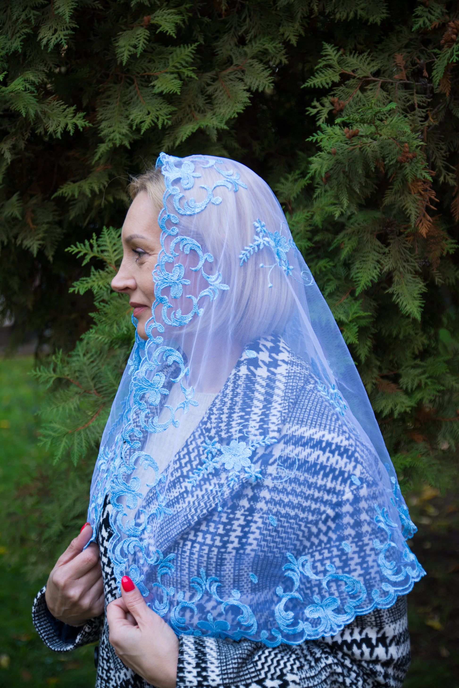 NEW!! Long Light Blue Veil - MariaVeils