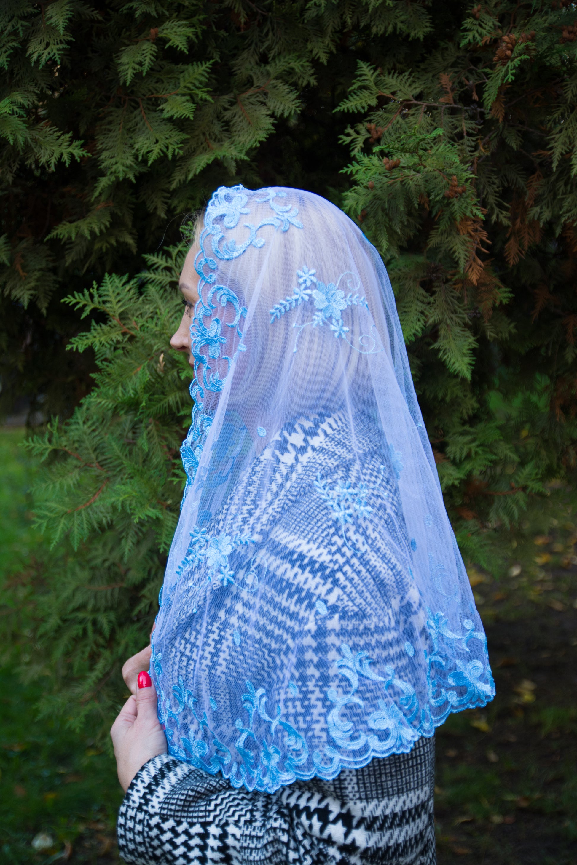NEW!! Long Light Blue Veil - MariaVeils