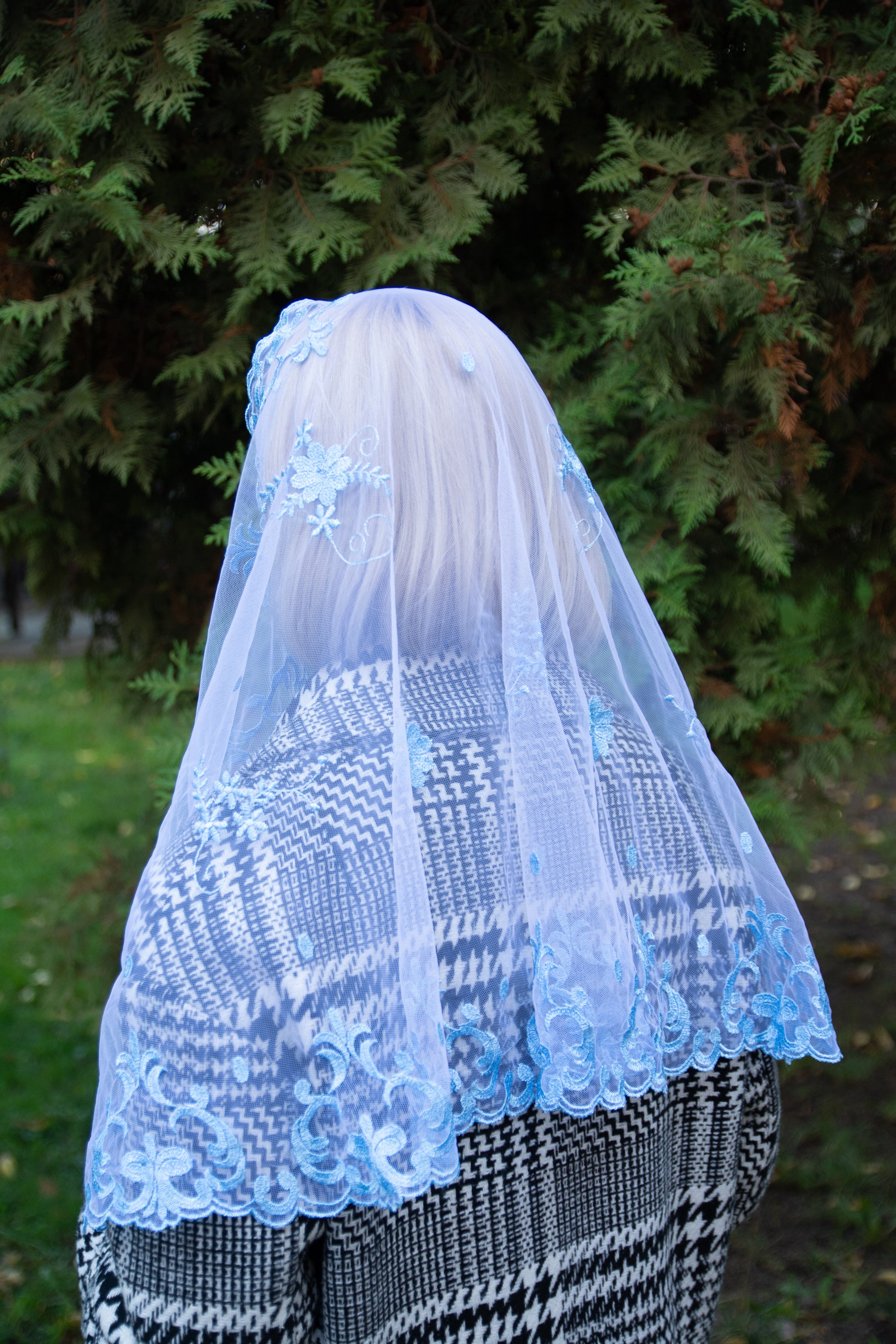 NEW!! Long Light Blue Veil - MariaVeils