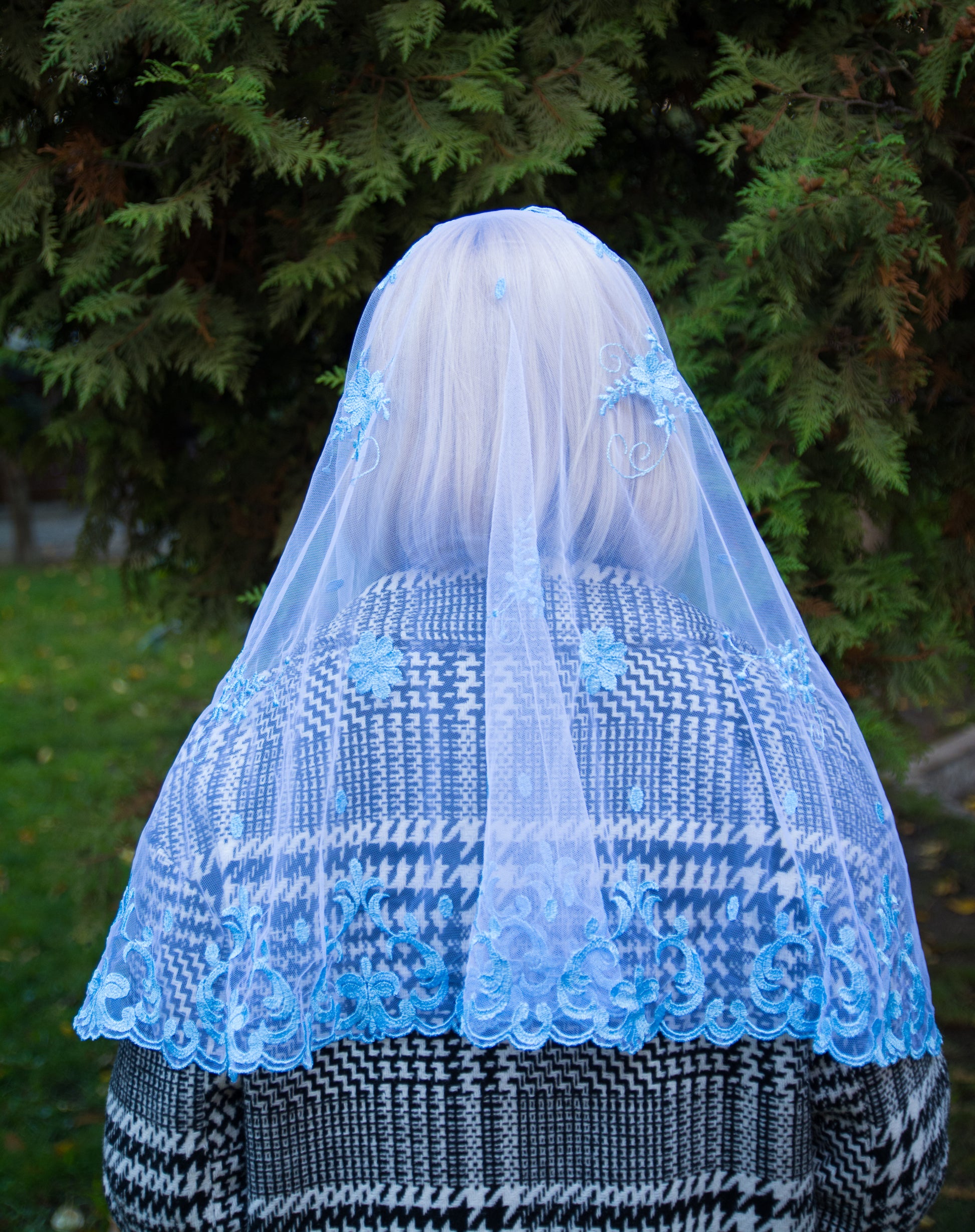 NEW!! Long Light Blue Veil - MariaVeils