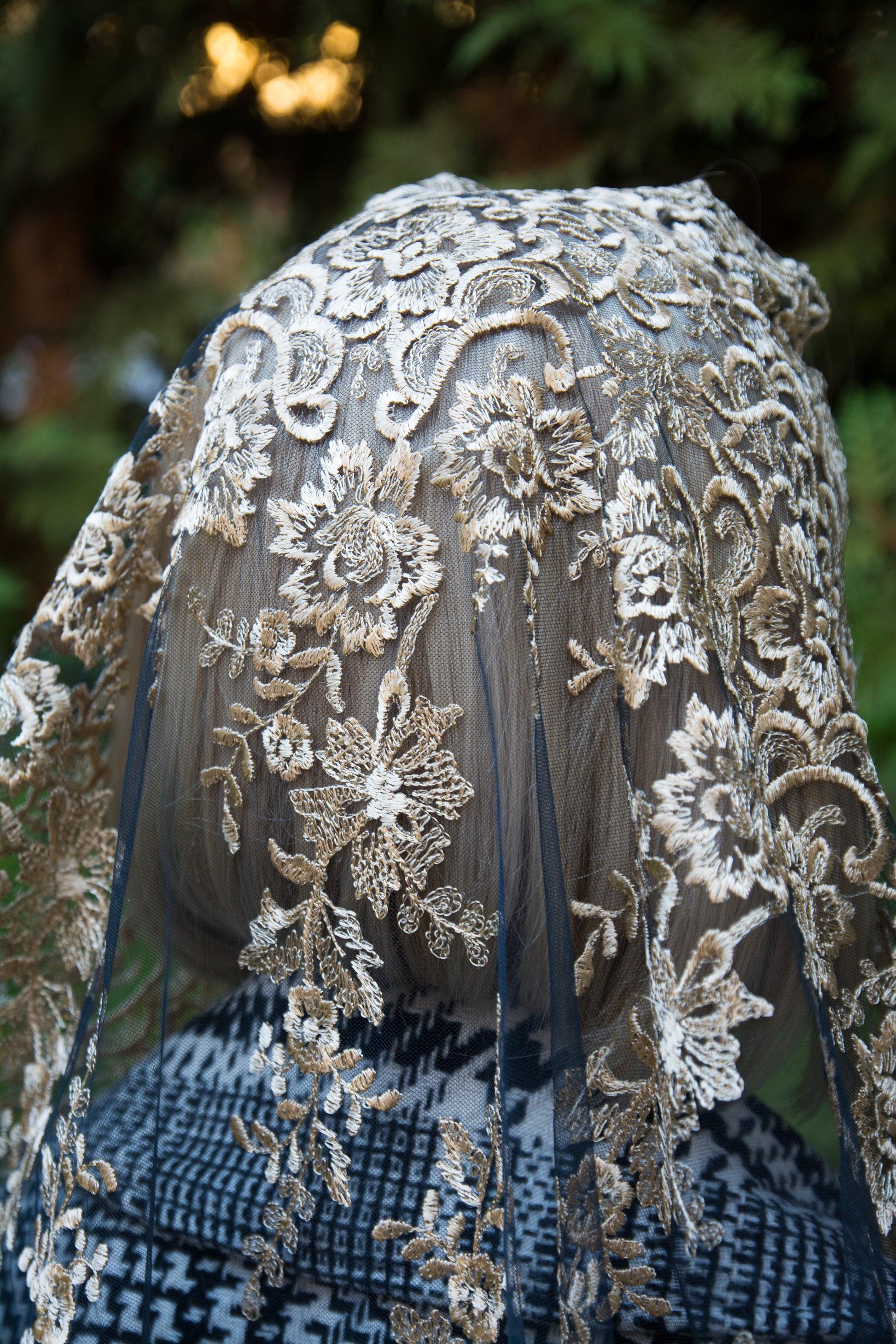 NEW!! Traingle Gold Veil - MariaVeils