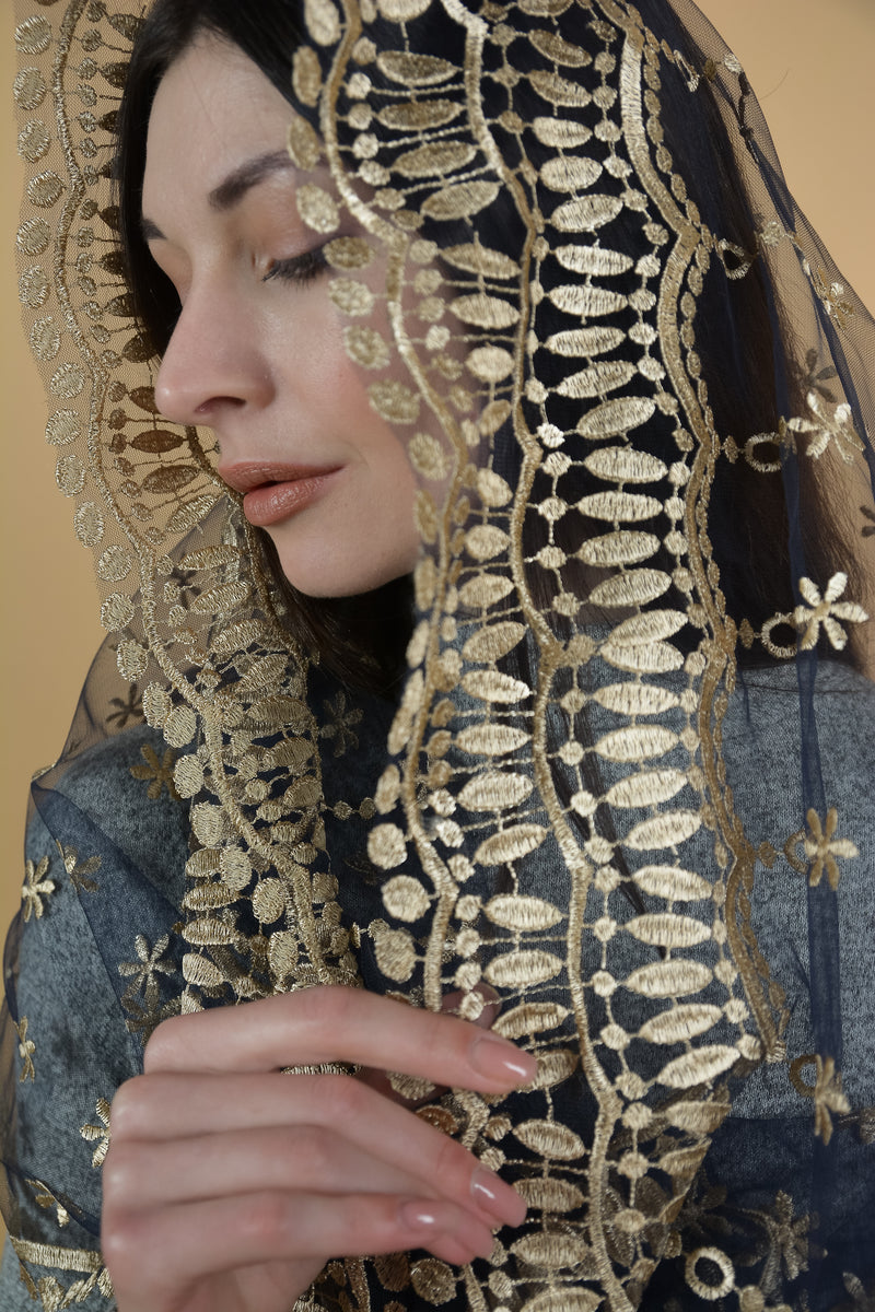Gold Lace Infinity