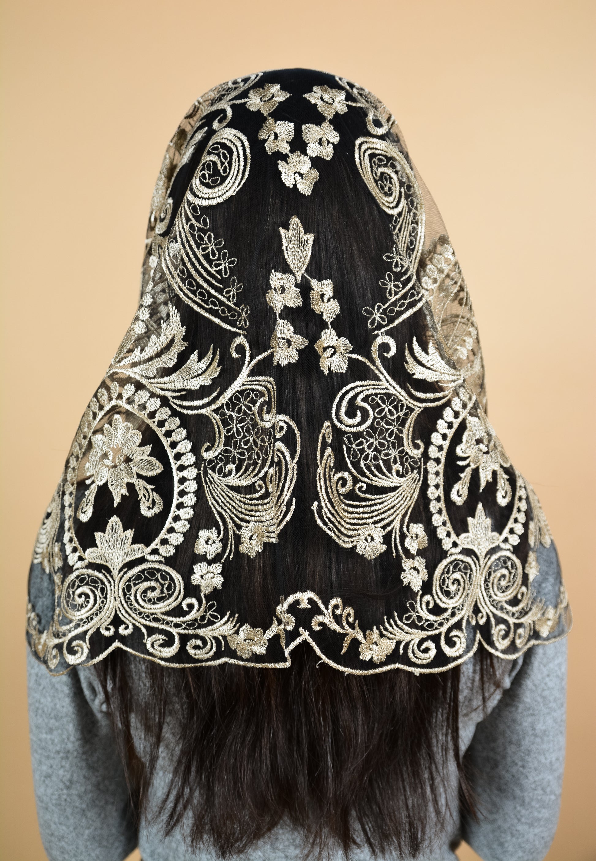 Gold Lace Scarf - MariaVeils