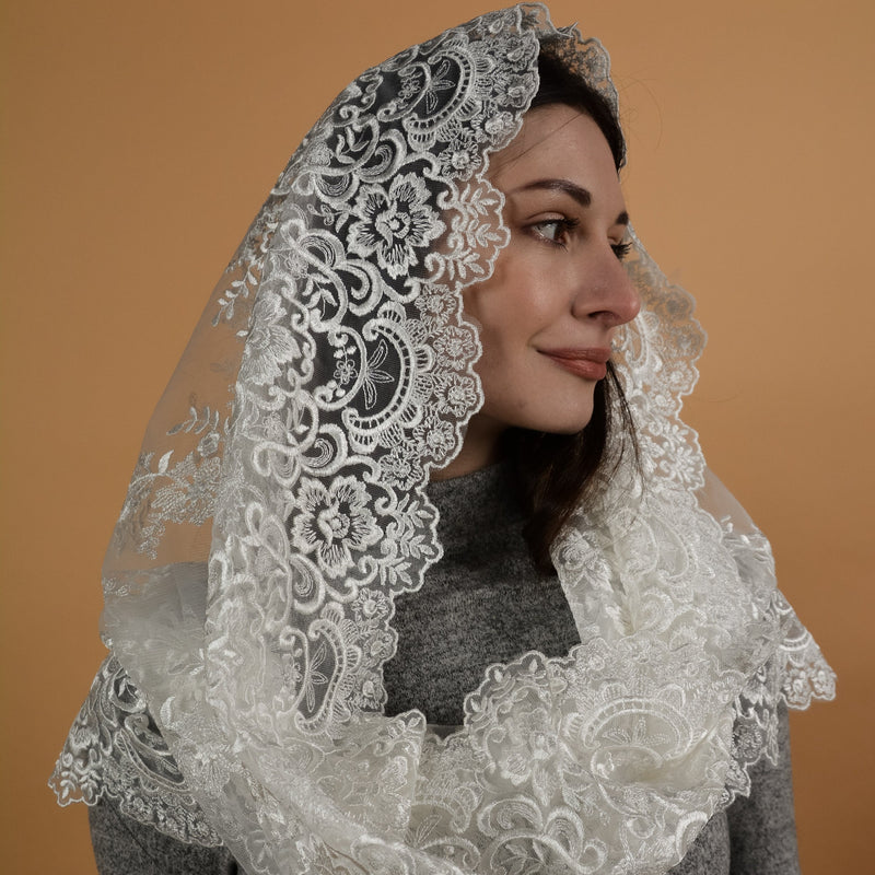 Infinity Church Mantilla - MariaVeils