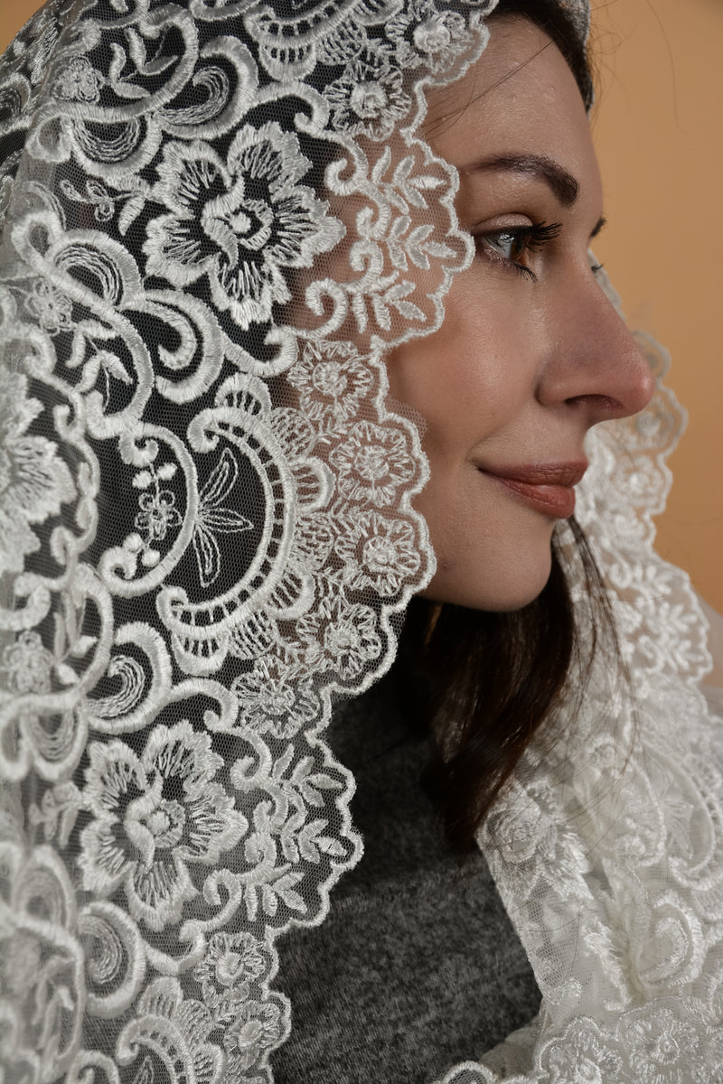 Infinity Church Mantilla - MariaVeils