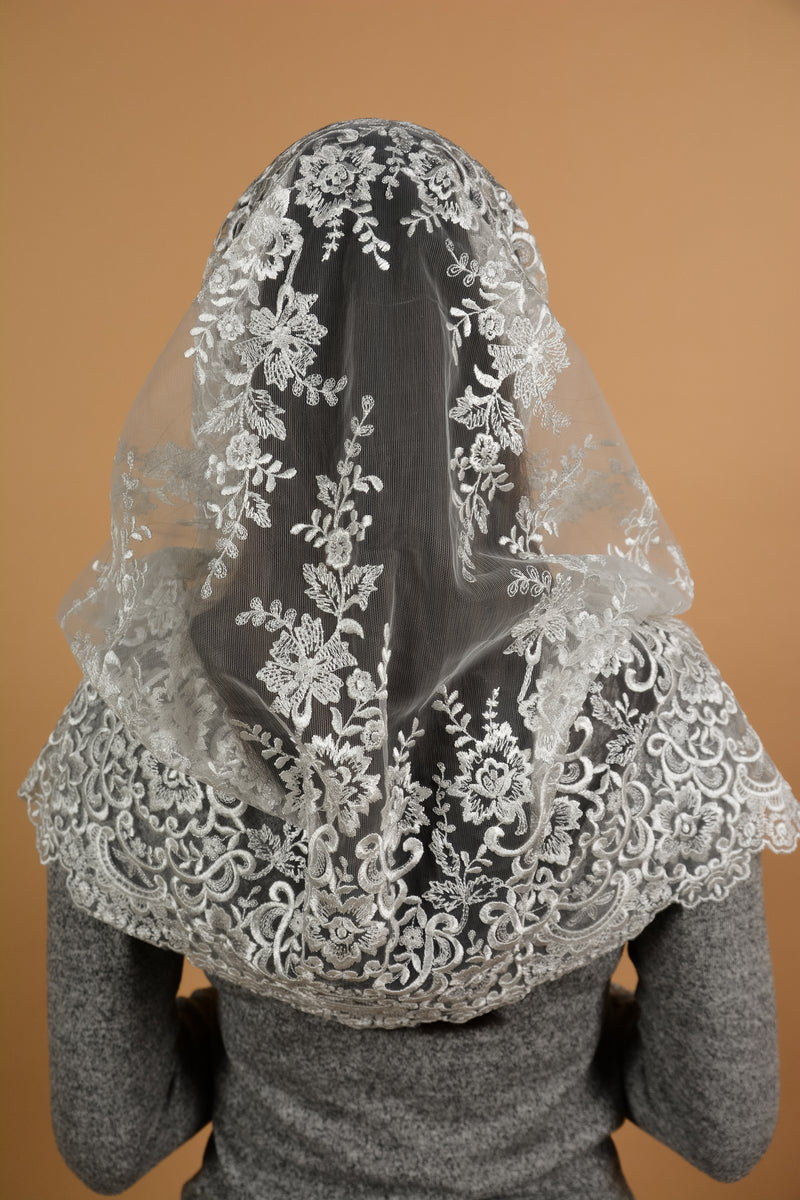 Infinity Church Mantilla - MariaVeils