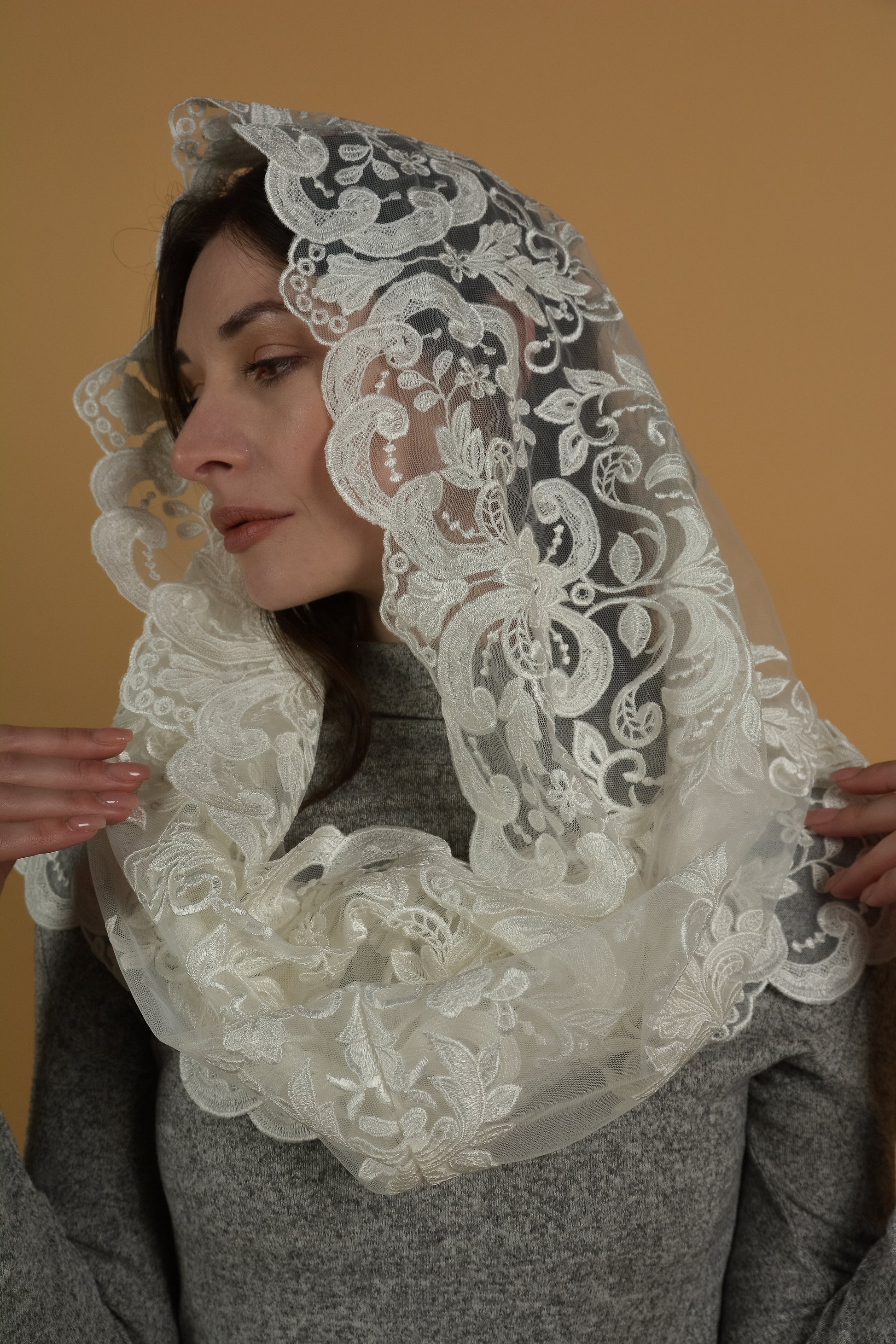 Infinity Ivory Veil - MariaVeils