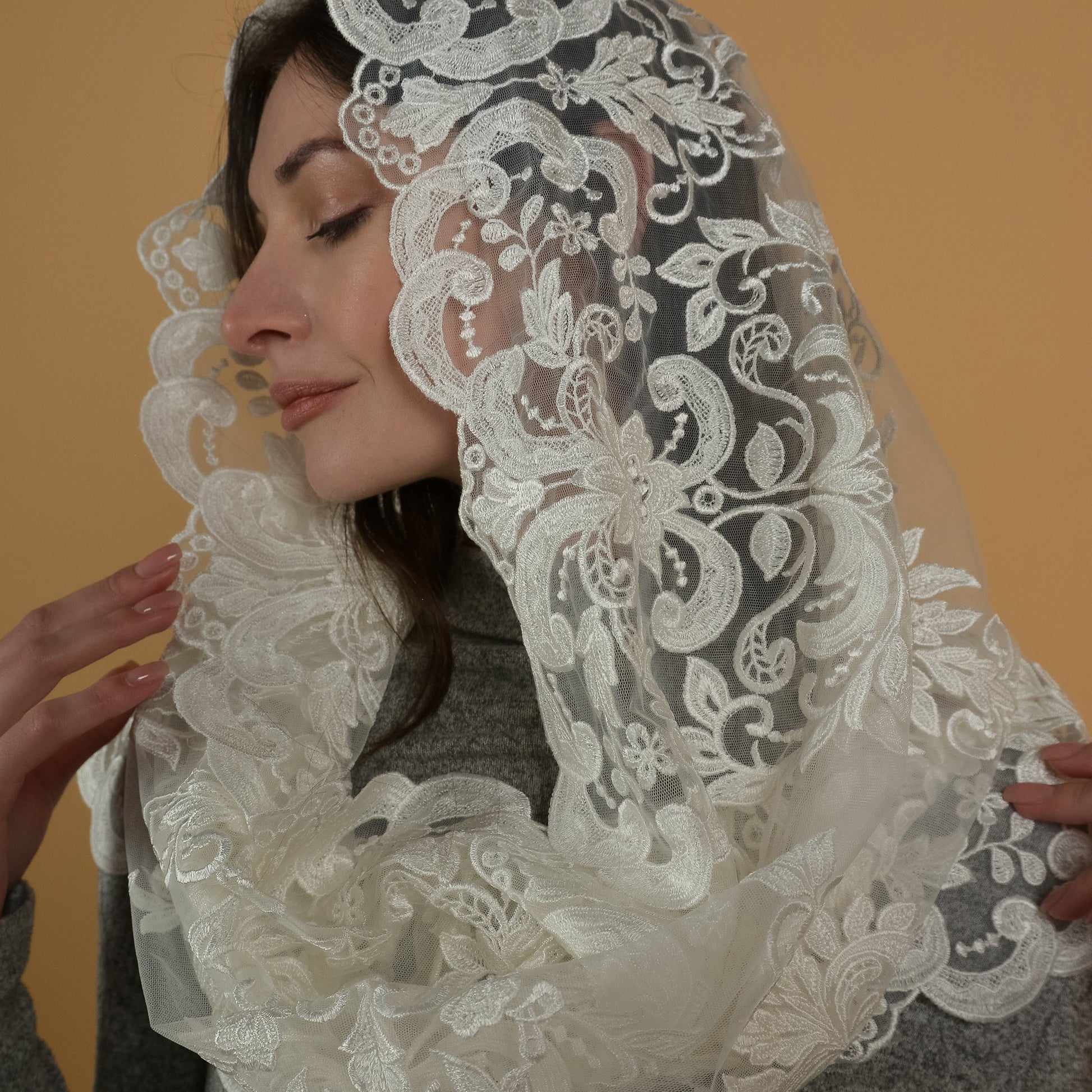 Infinity Ivory Veil - MariaVeils