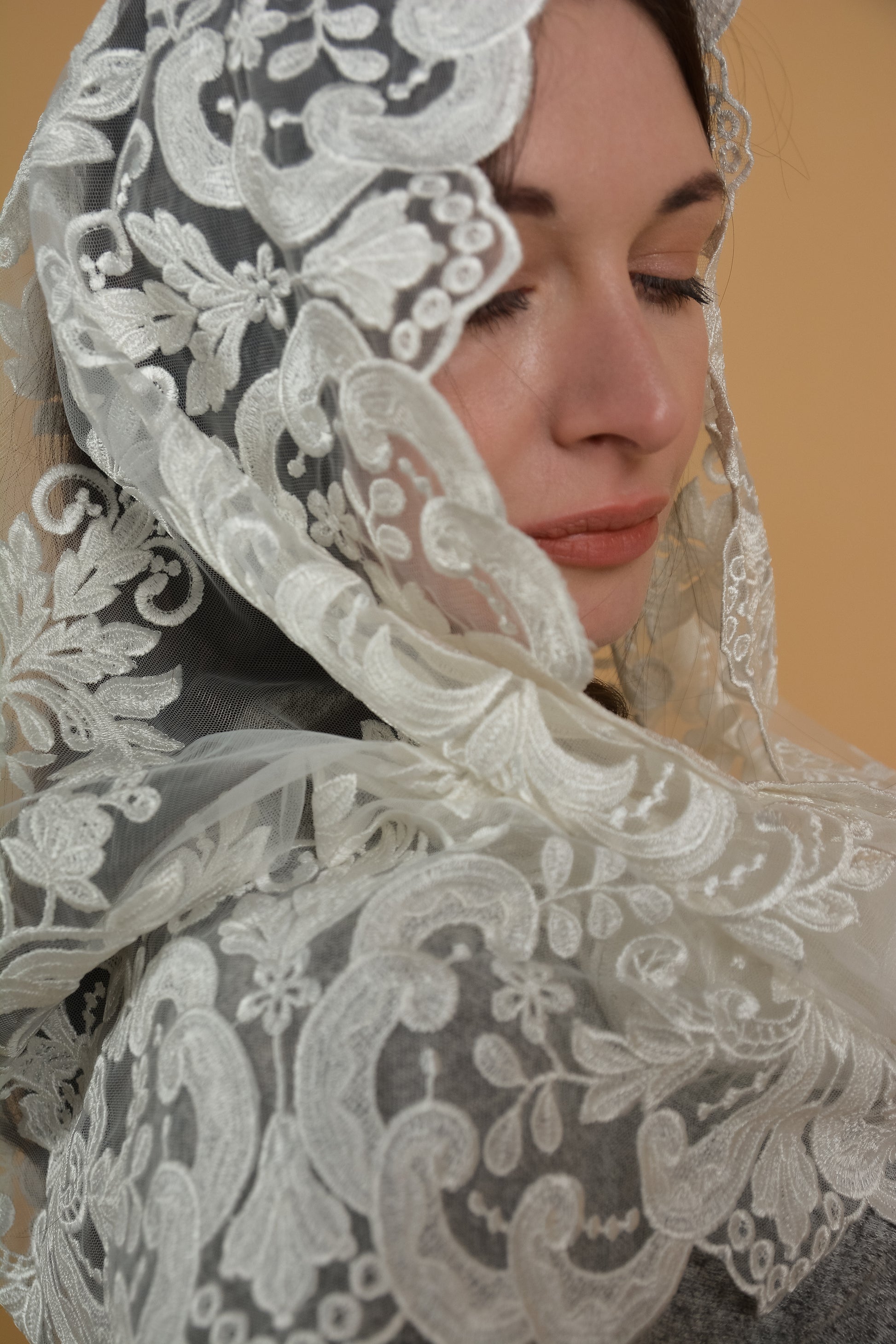 Infinity Ivory Veil - MariaVeils