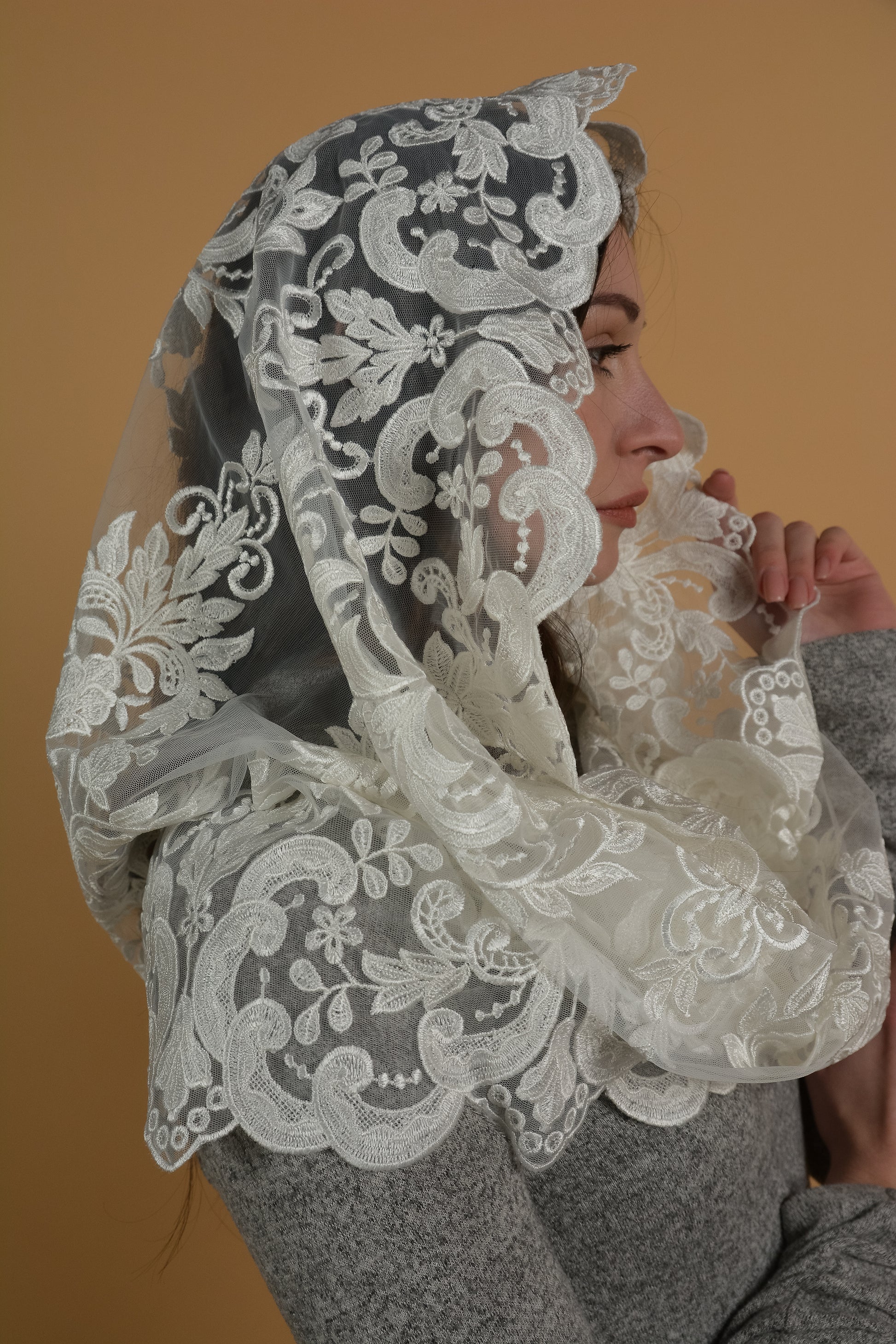 Infinity Ivory Veil - MariaVeils