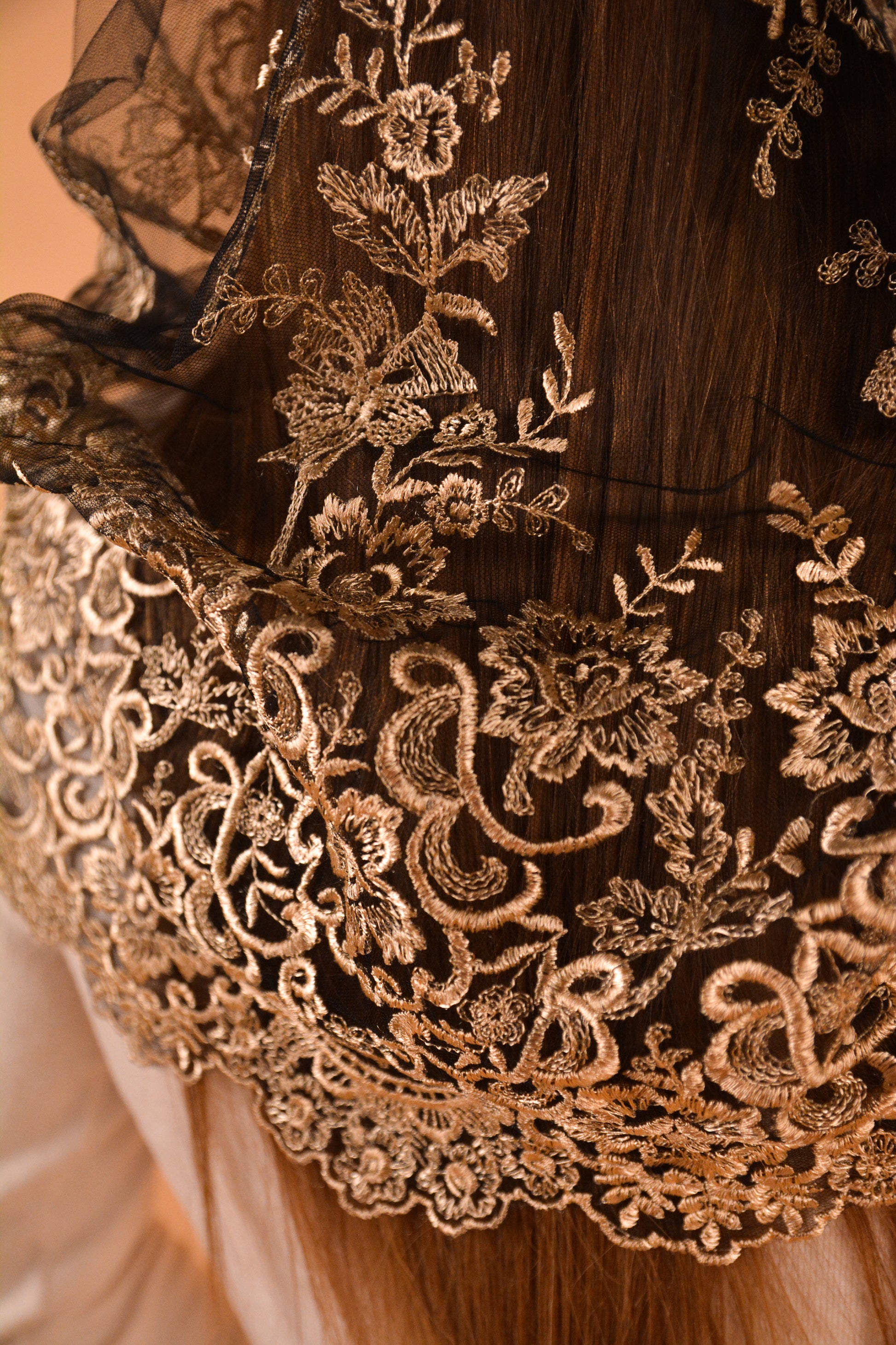 GOLD INFINITY VEILW ITH FLOWERS - MariaVeils