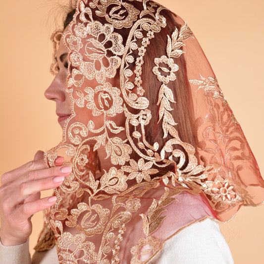 Short Lace Veil - MariaVeils