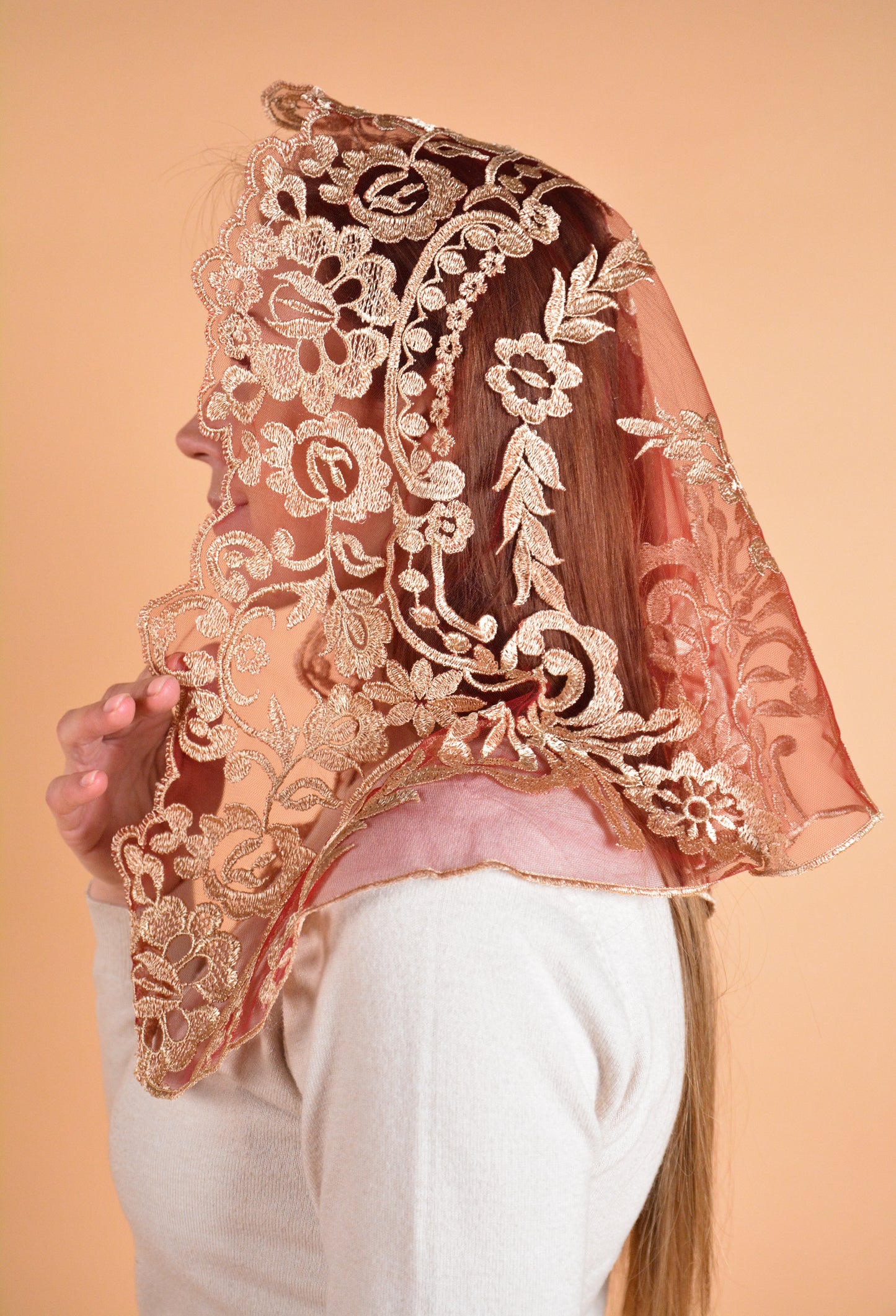 Short Lace Veil - MariaVeils