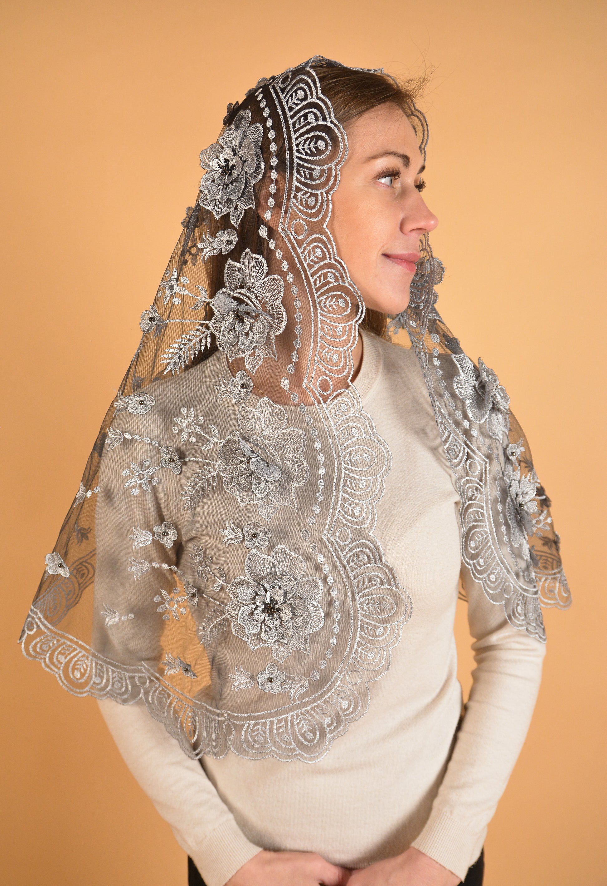 3D Long Grey Mantilla - MariaVeils