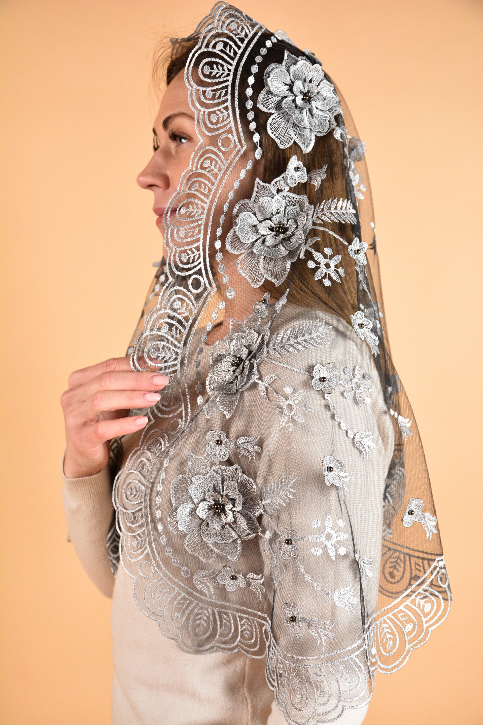 3D Long Grey Mantilla - MariaVeils