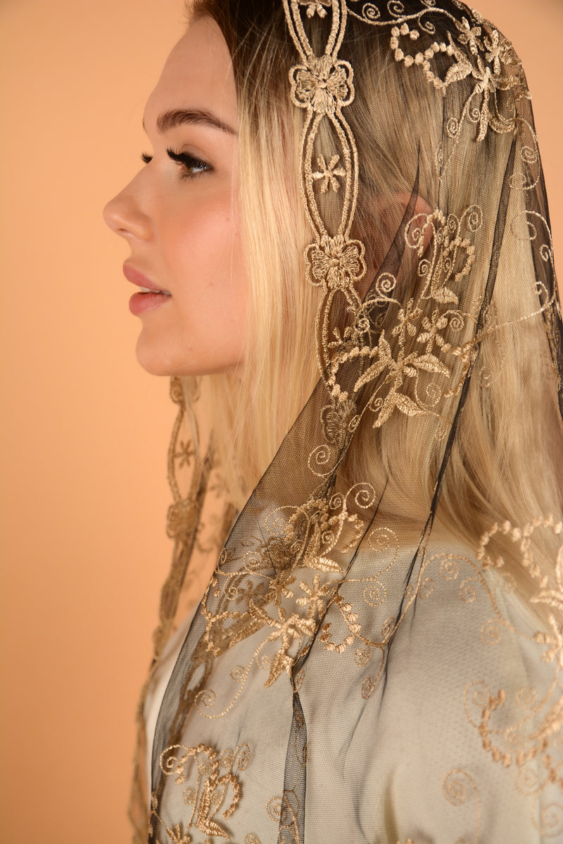 Gold lace veil - MariaVeils