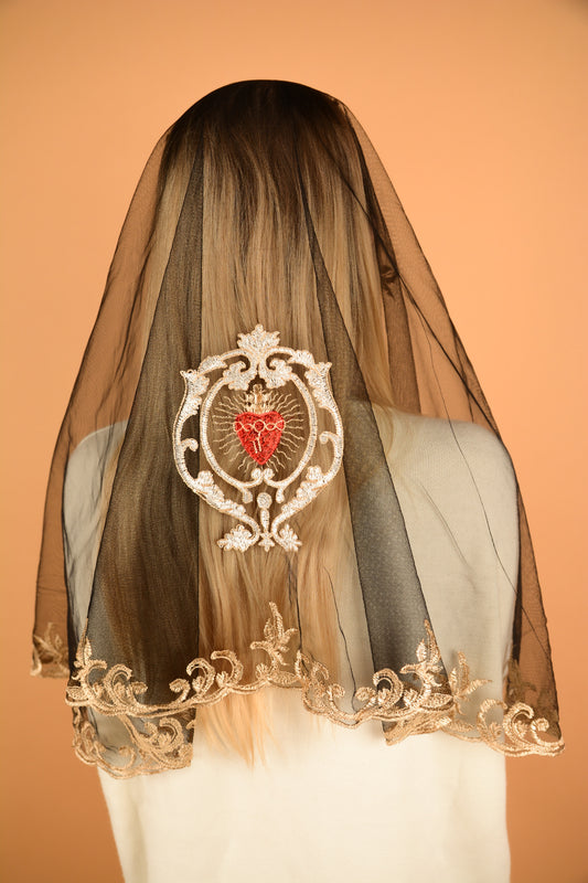 LONG VEIL WITH HEART EMBROIDERY - MariaVeils