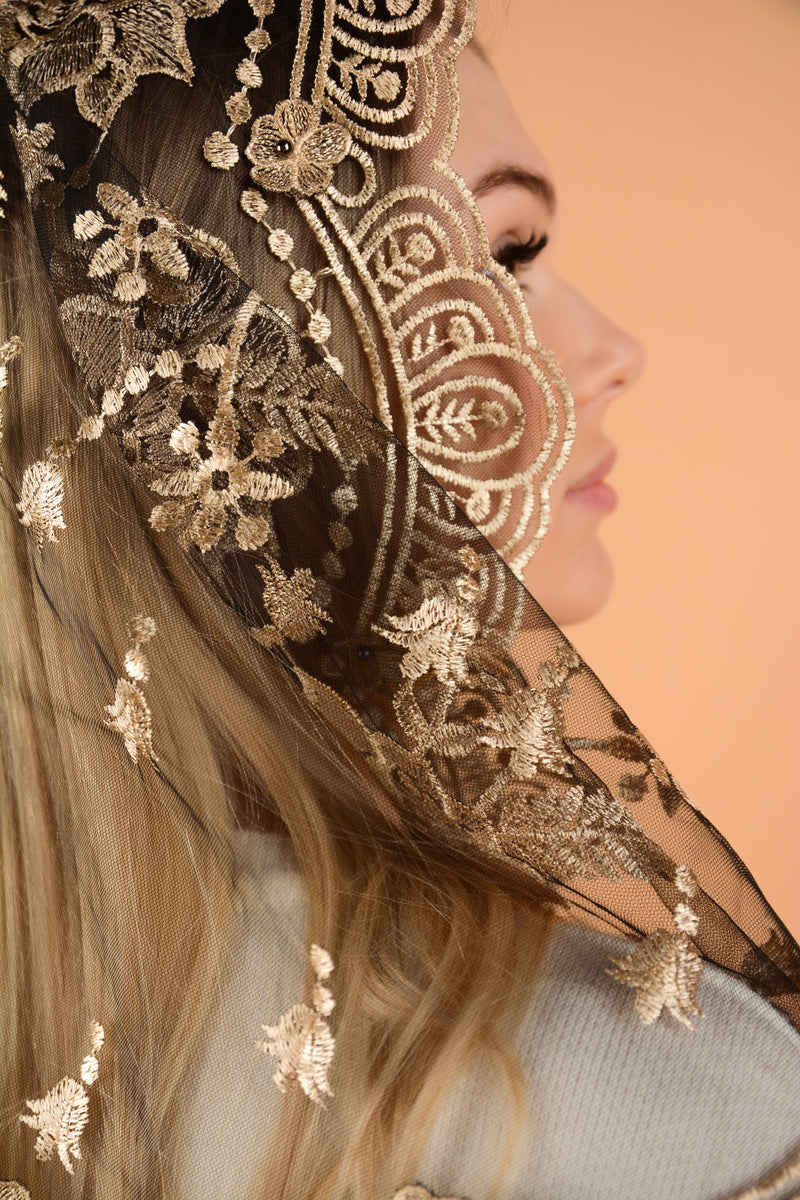 Short 3D Gold Veil - MariaVeils