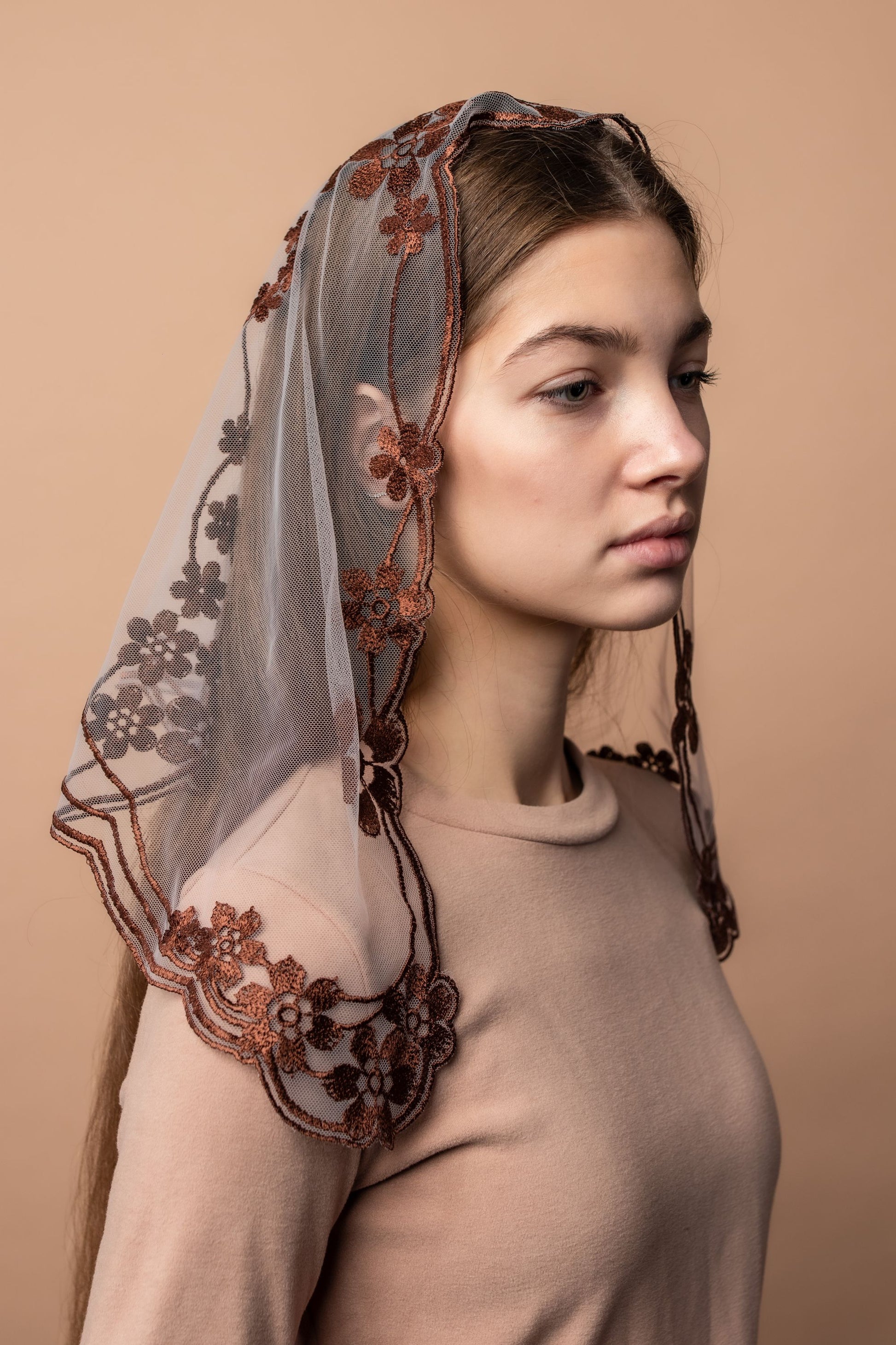 NEW COLOR Bestseller! Brown lace veil - MariaVeils