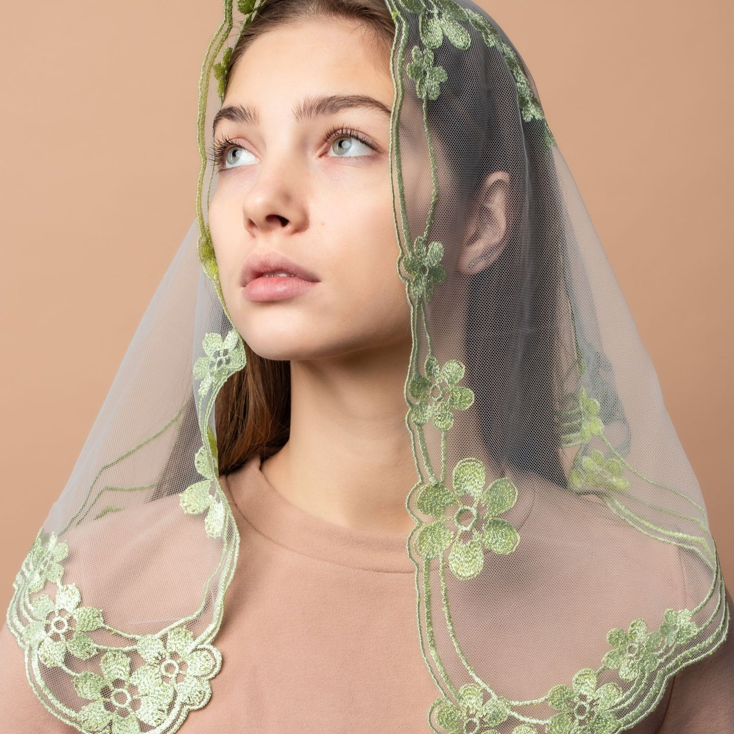 NEW COLOR Bestseller! Pistachio lace veil - MariaVeils