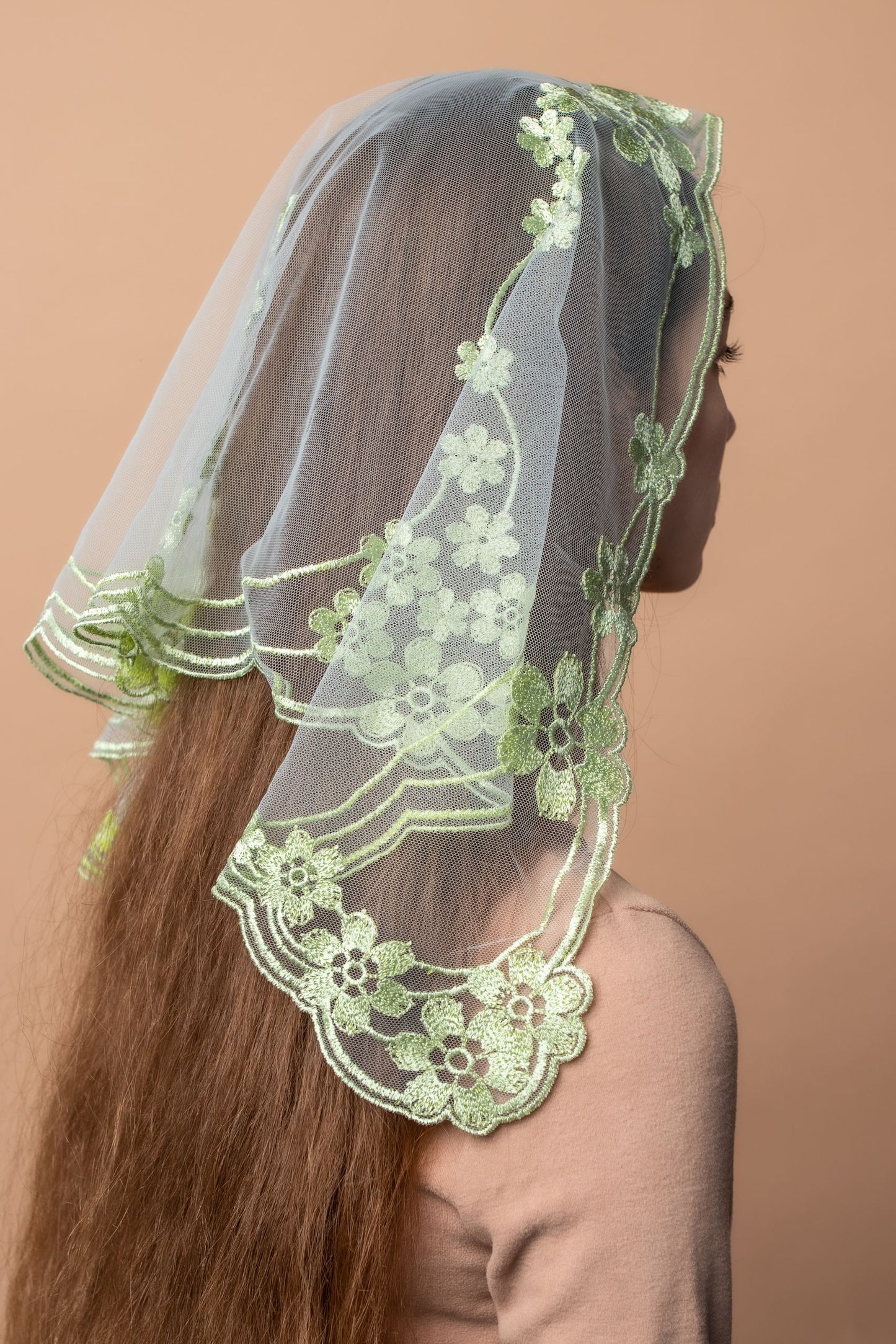 NEW COLOR Bestseller! Pistachio lace veil - MariaVeils
