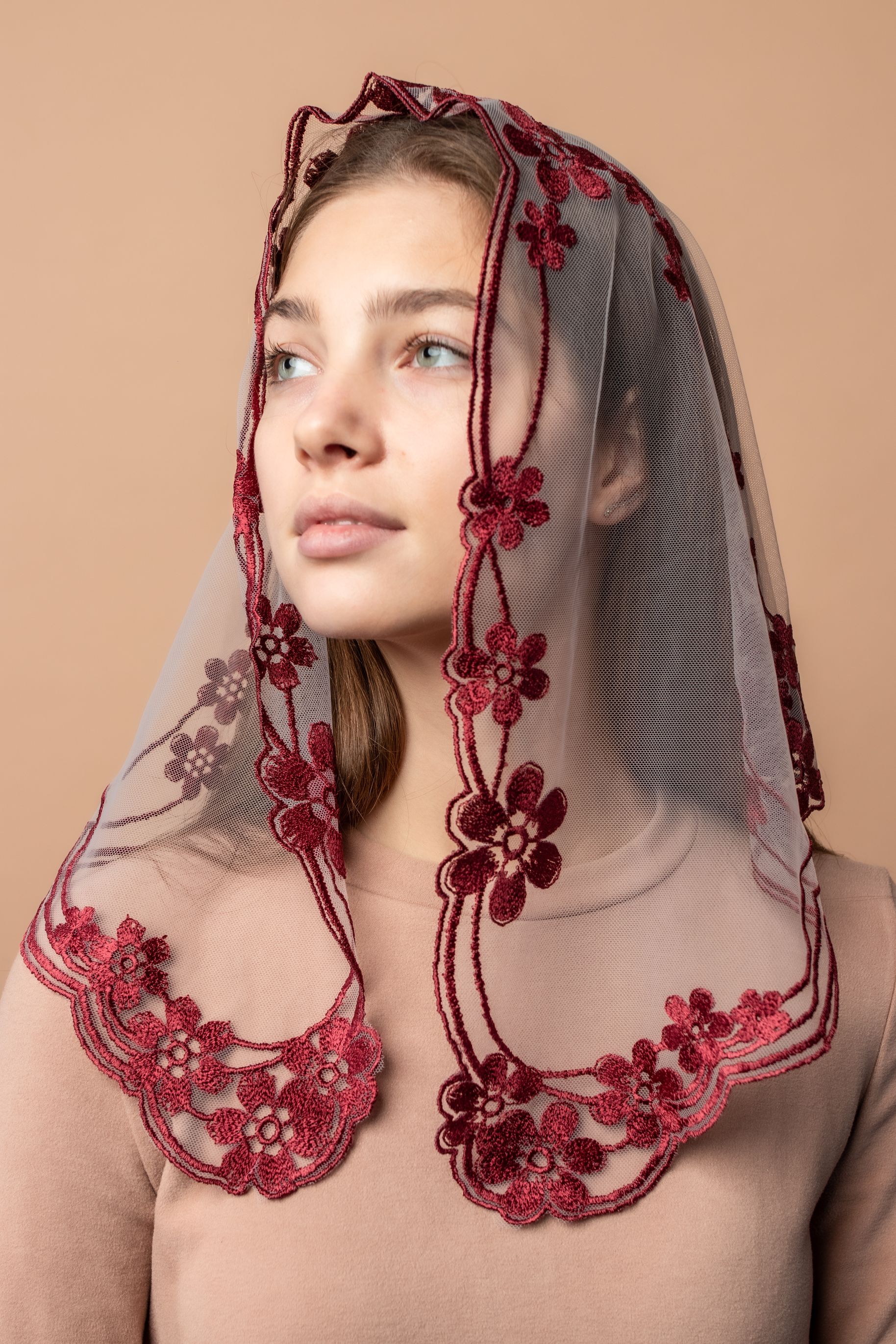 NEW COLOR Bestseller! Dark red lace veil - MariaVeils