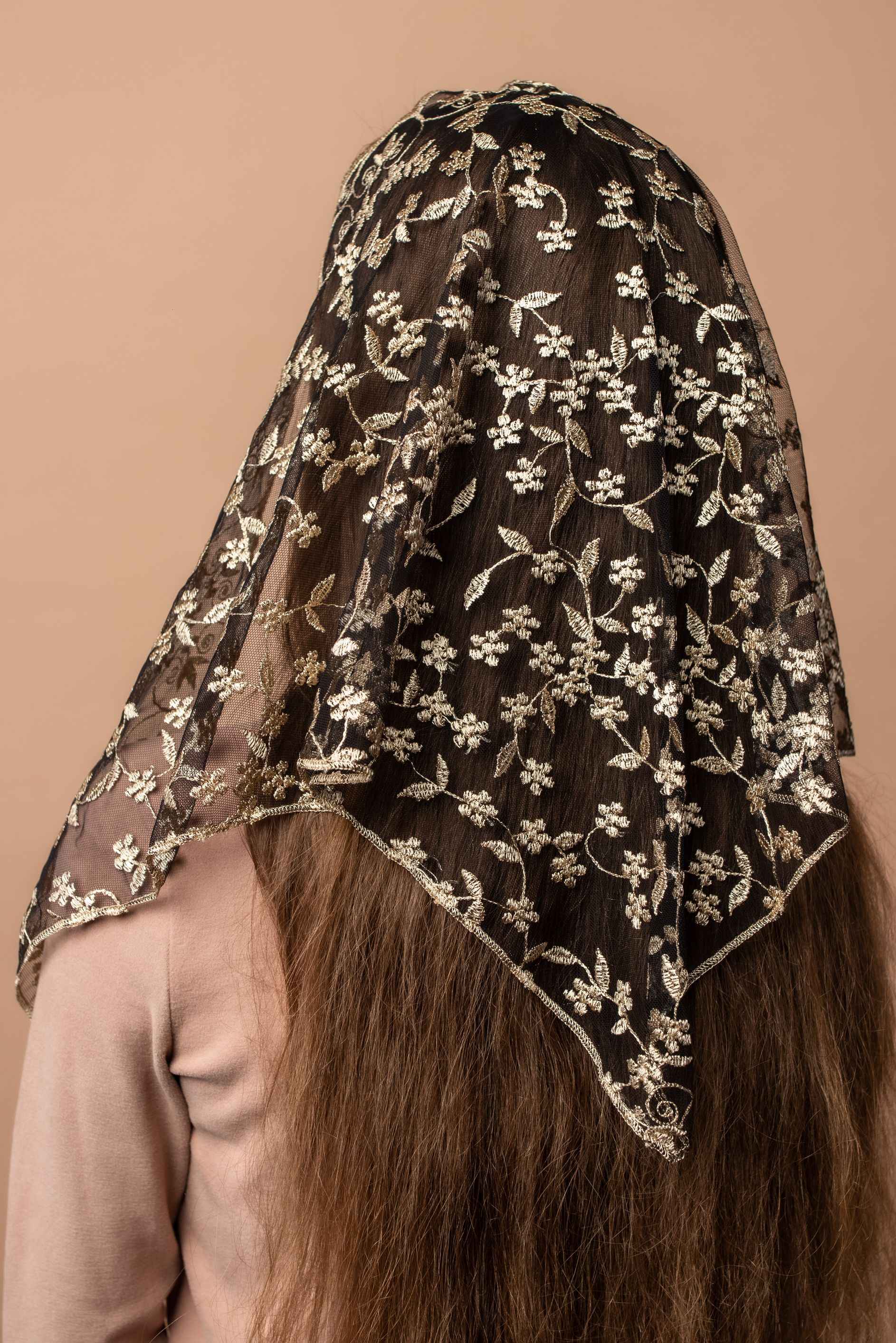 NEW!! Gold triangle veil - MariaVeils