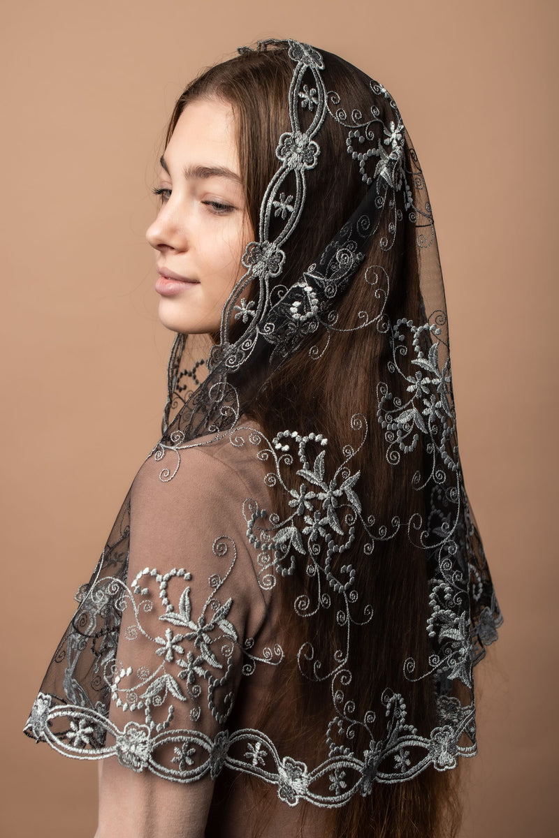 Grey lace chapel veil - MariaVeils