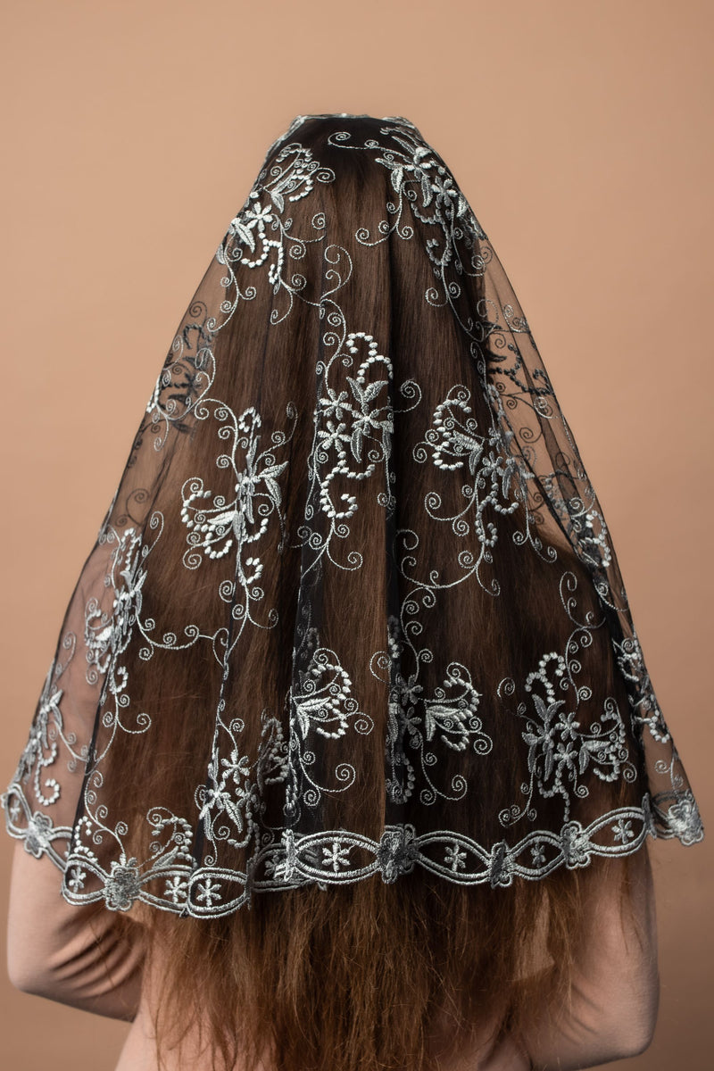 Grey lace chapel veil - MariaVeils