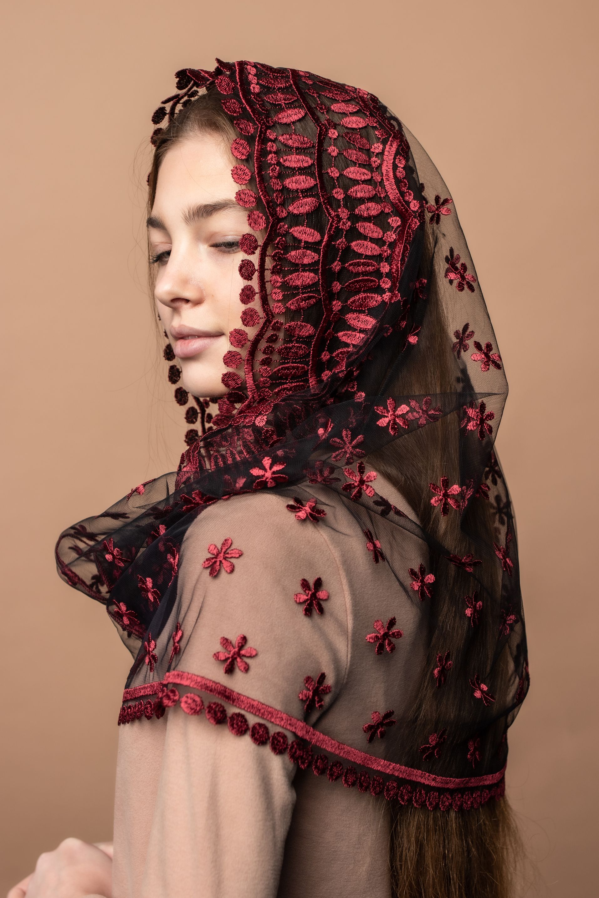 Infinity chapel veil with lace edge - MariaVeils