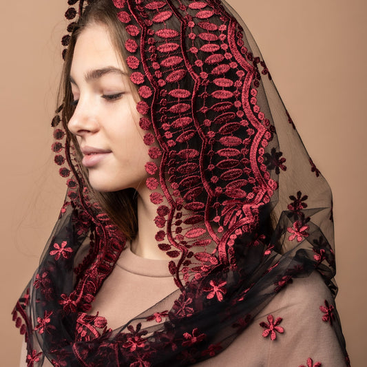 Infinity chapel veil with lace edge - MariaVeils