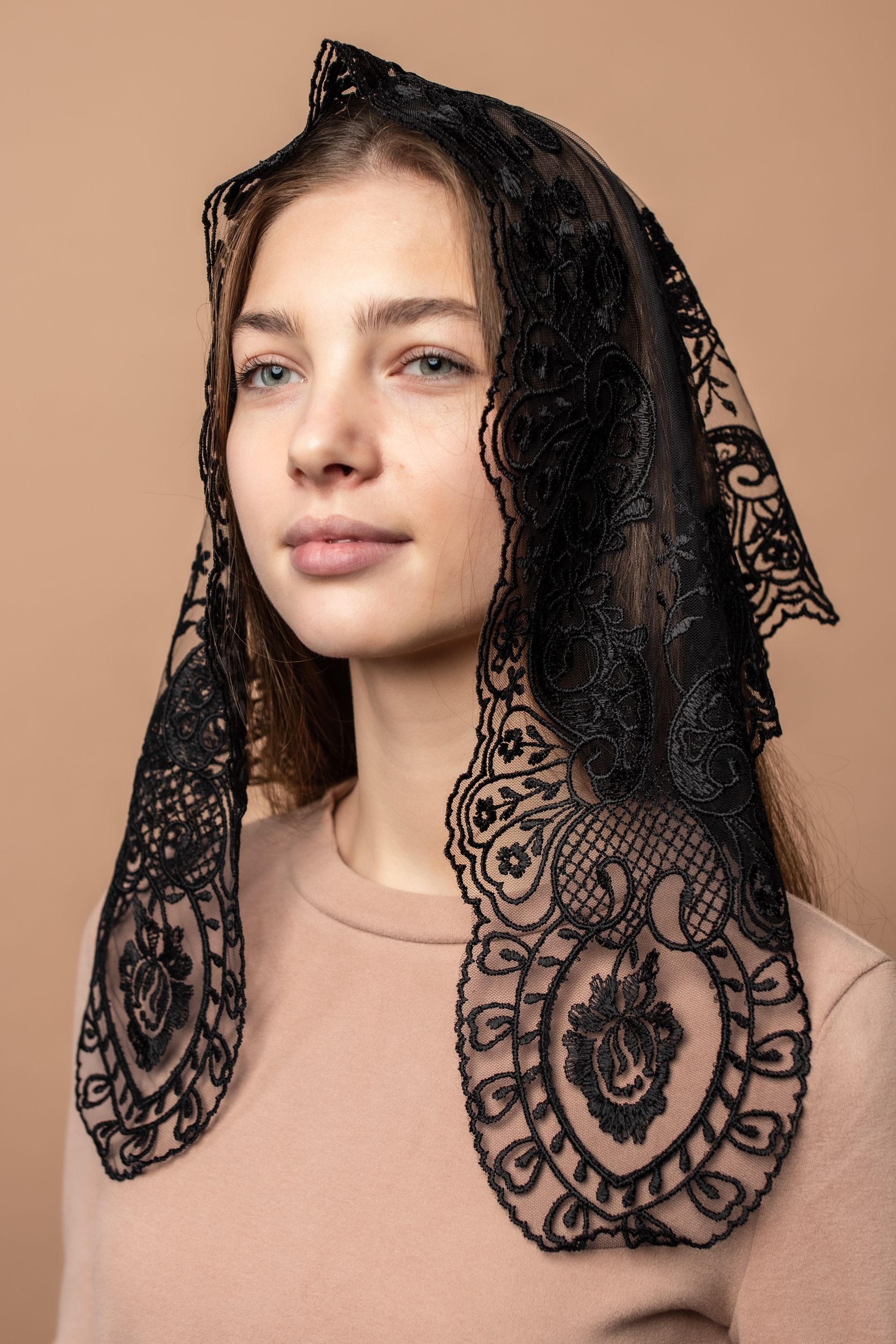 Black chapel veil with flowers - MariaVeils