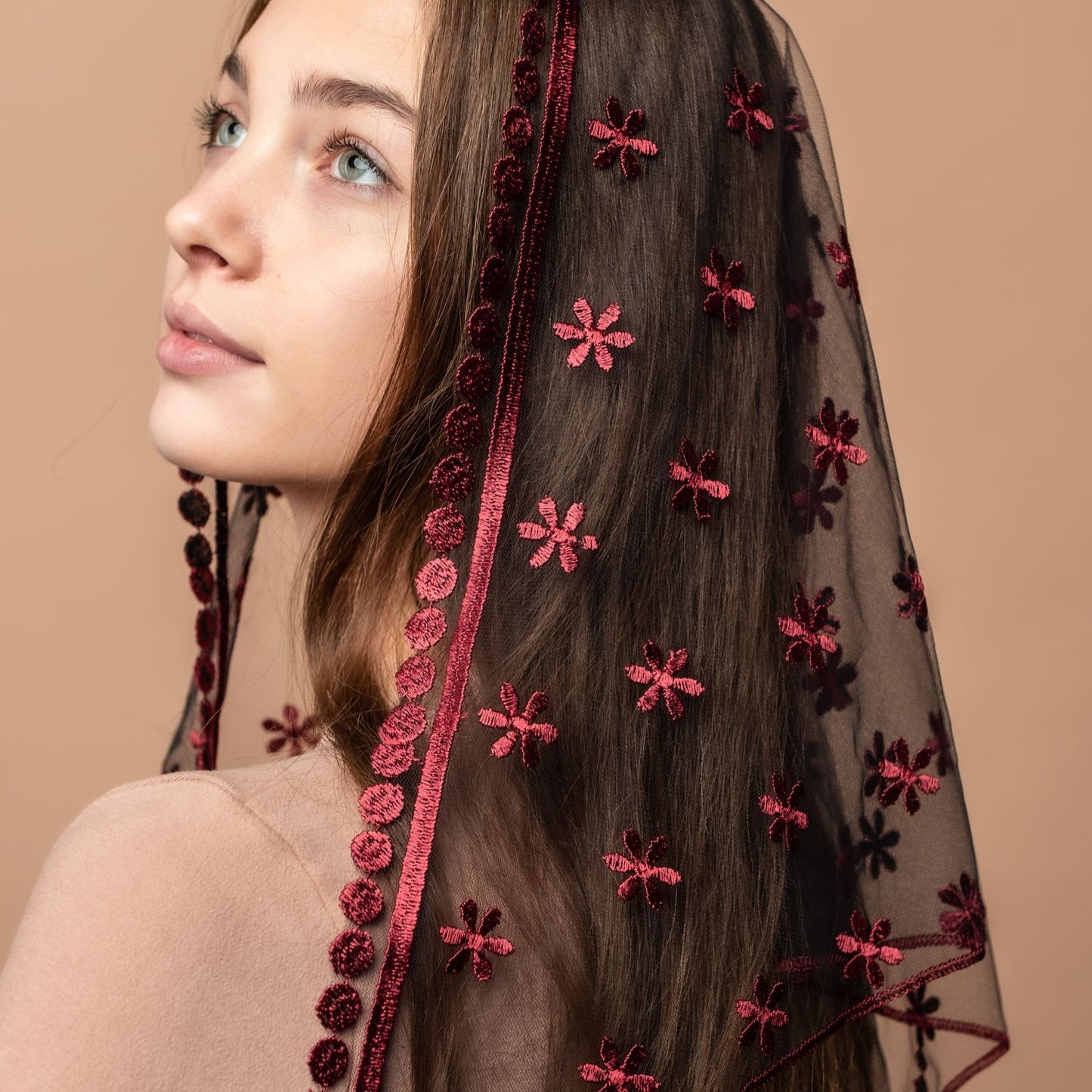 Dark red triangle veil - MariaVeils