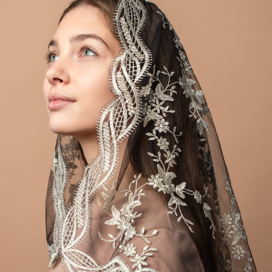 Short gold chapel veil - MariaVeils