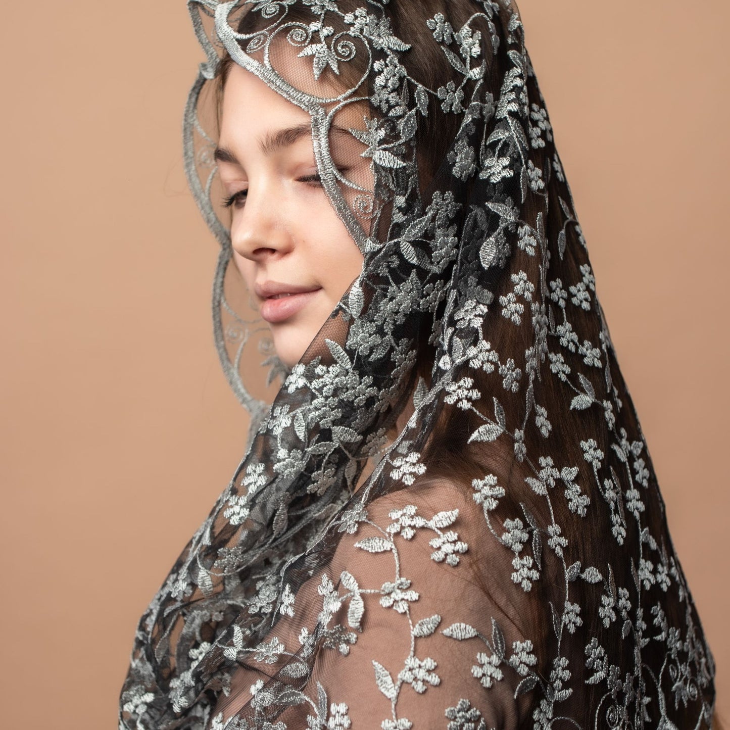 Infinity chapel veil with floral design - MariaVeils