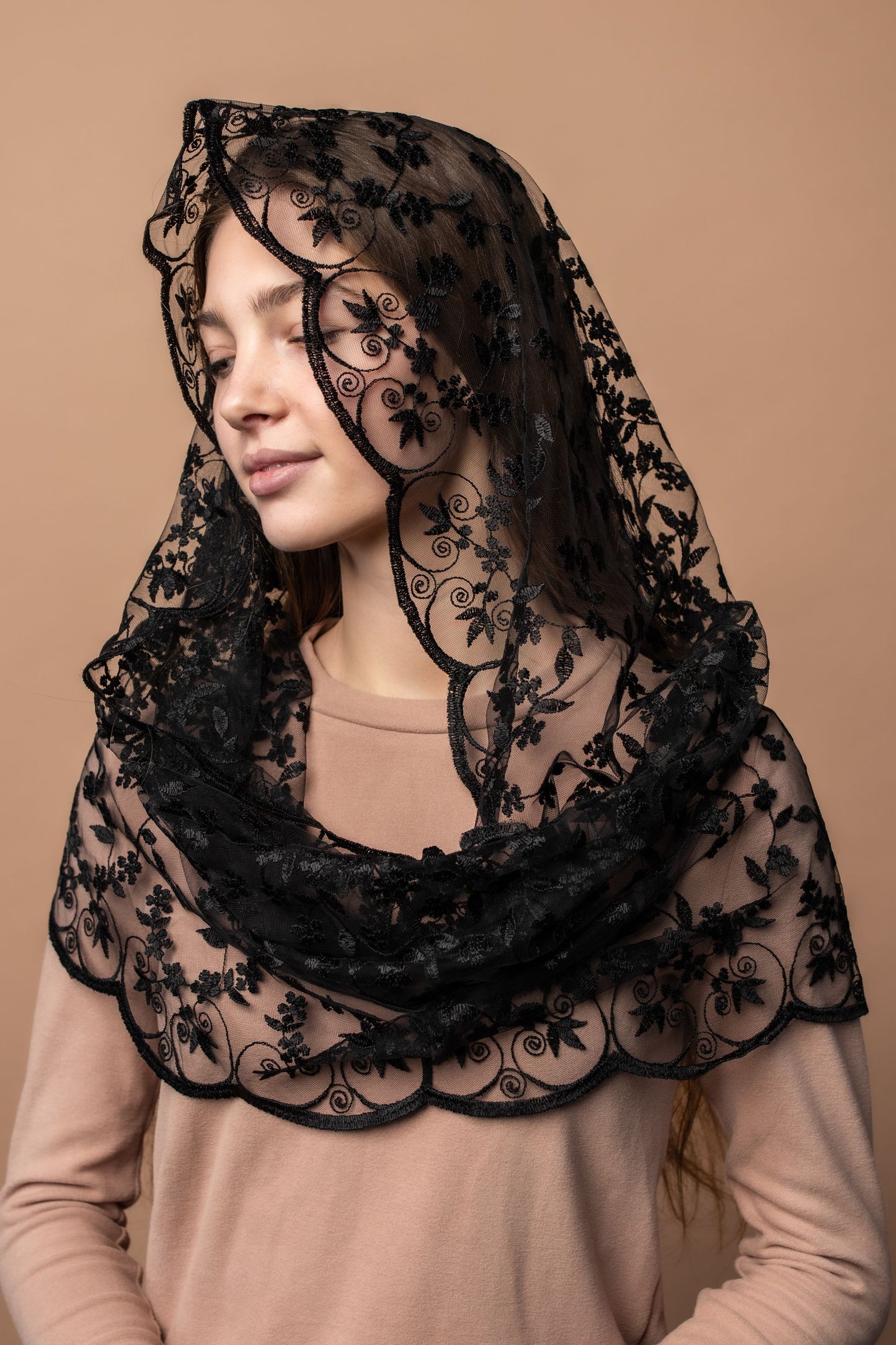 Black Lace scarf - MariaVeils
