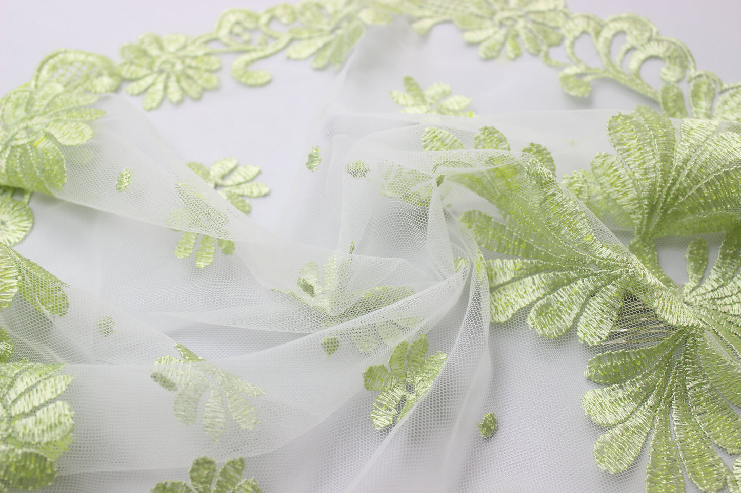 NEW!! Bestseller veil in new pistachio color - MariaVeils