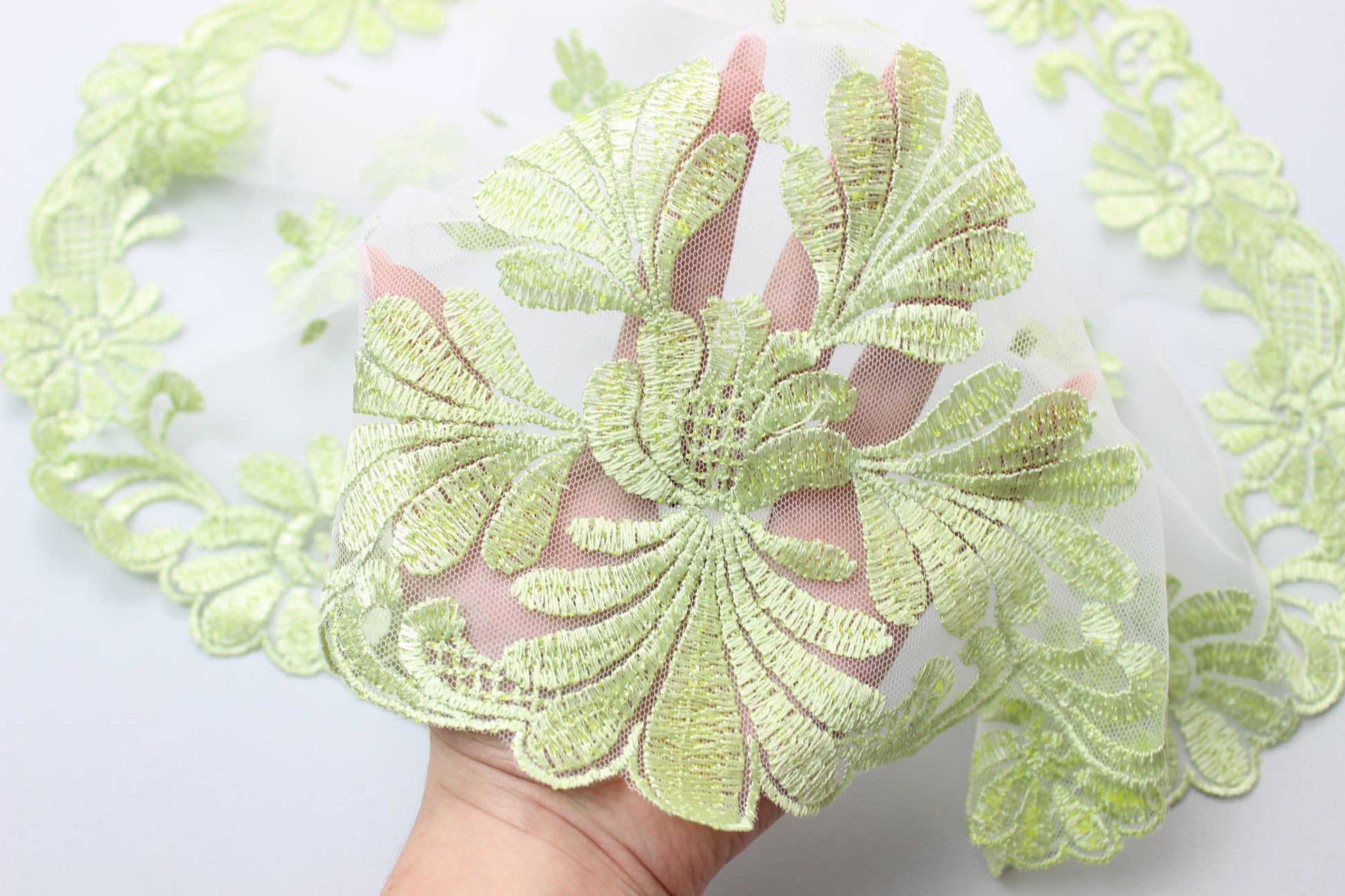 NEW!! Bestseller veil in new pistachio color - MariaVeils