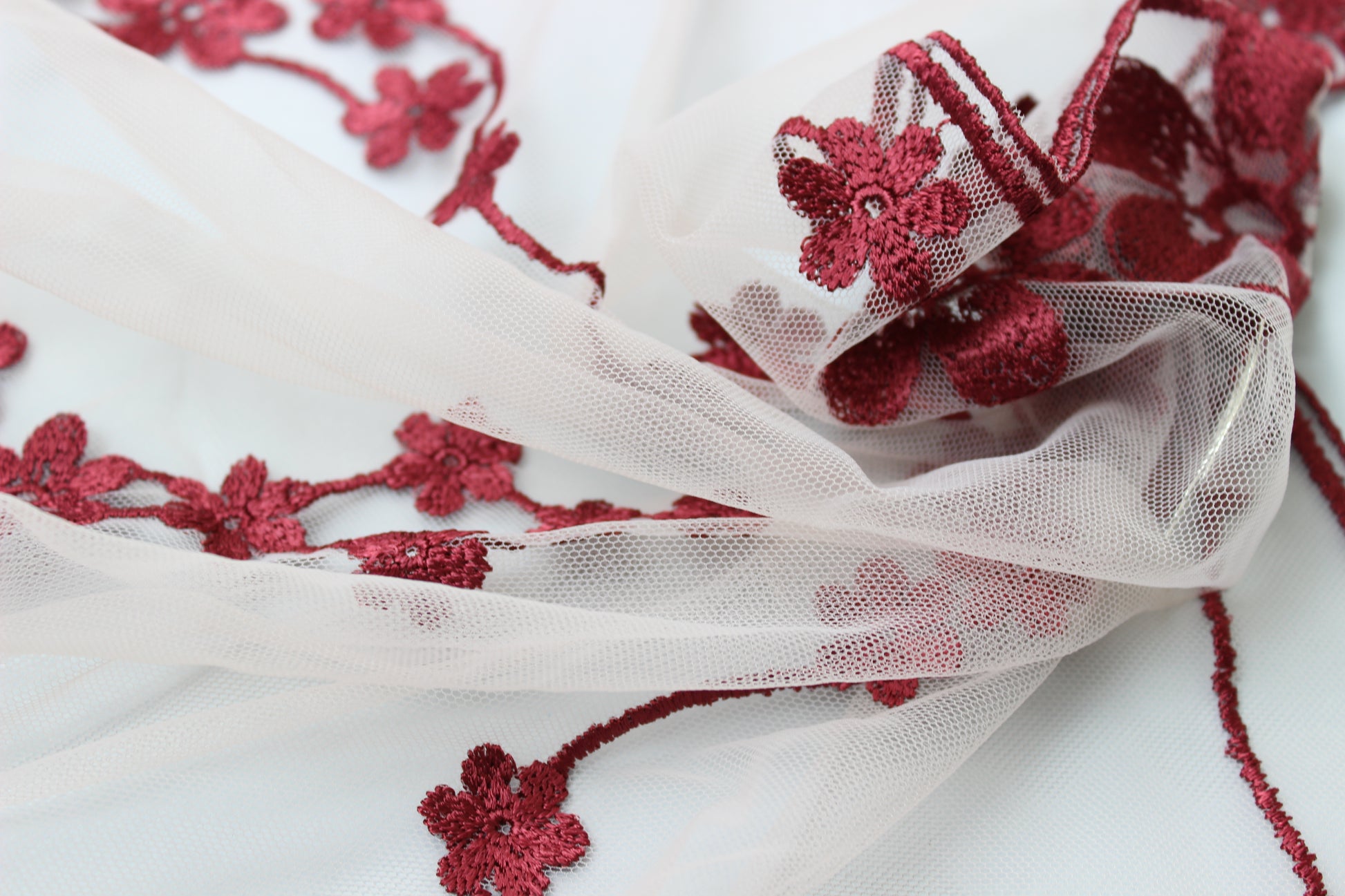 NEW COLOR Bestseller! Dark red lace veil - MariaVeils