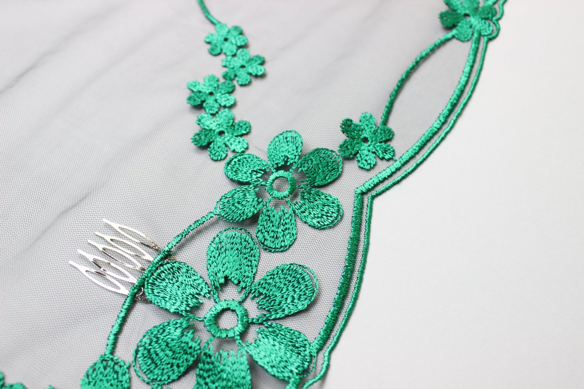 NEW COLOR Bestseller! Green lace veil - MariaVeils