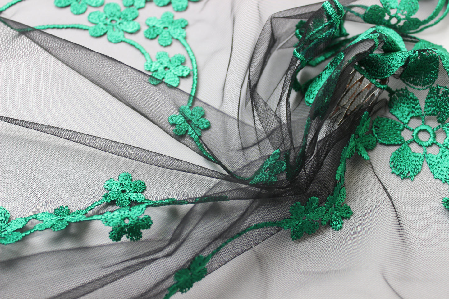 NEW COLOR Bestseller! Green lace veil - MariaVeils