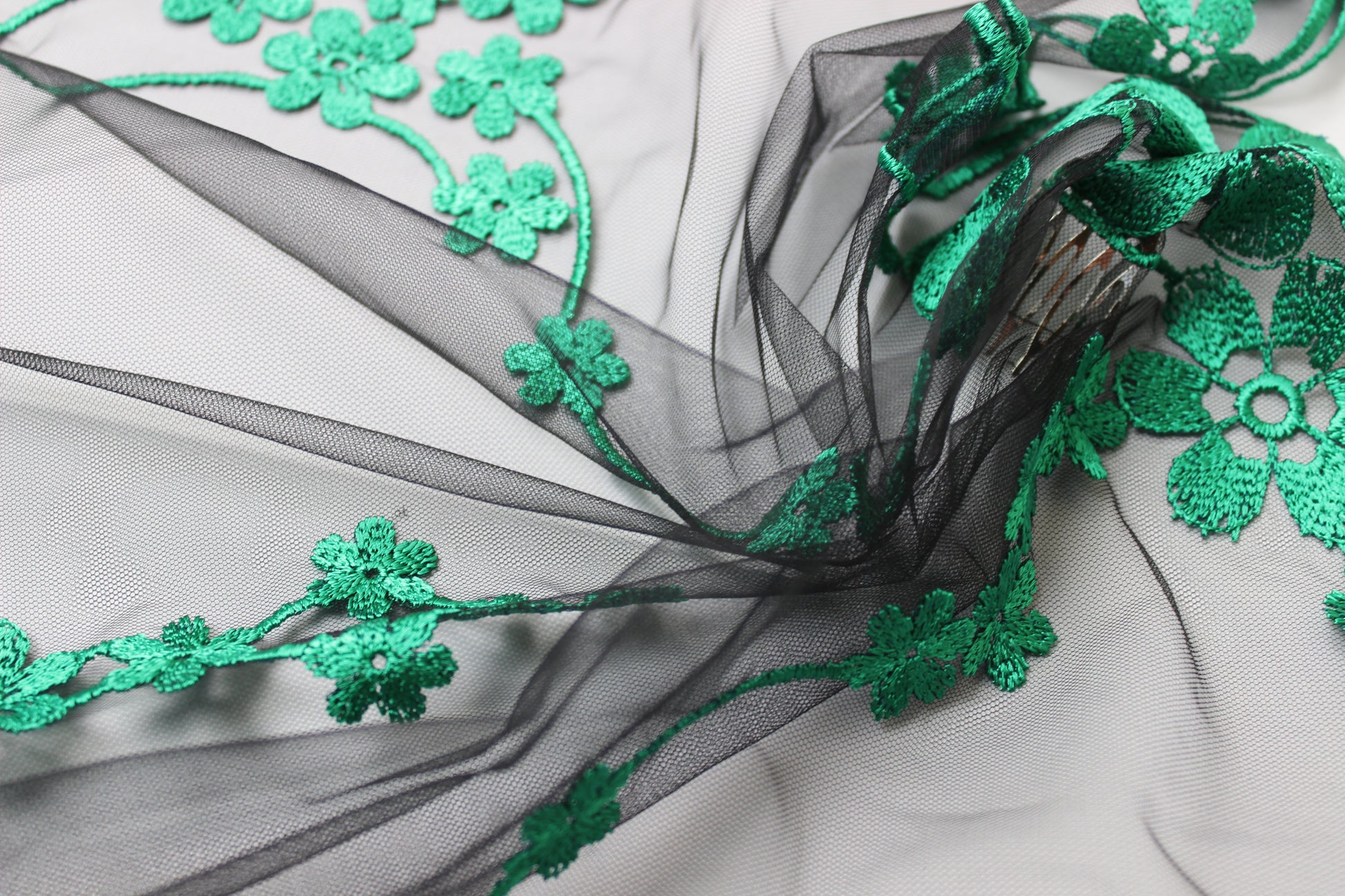 NEW COLOR Bestseller! Green lace veil - MariaVeils