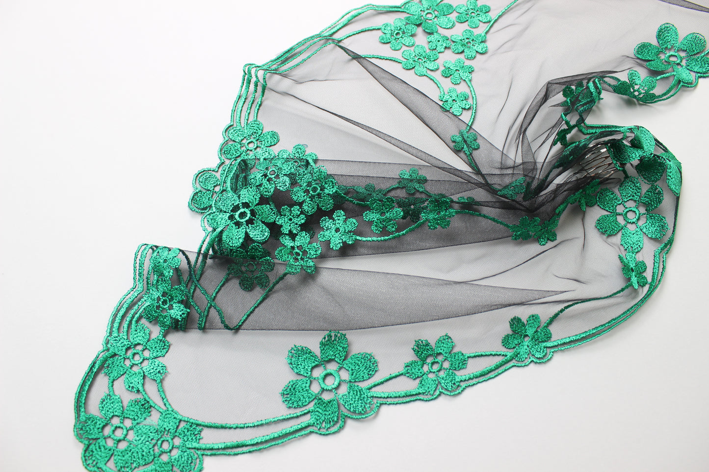 NEW COLOR Bestseller! Green lace veil - MariaVeils