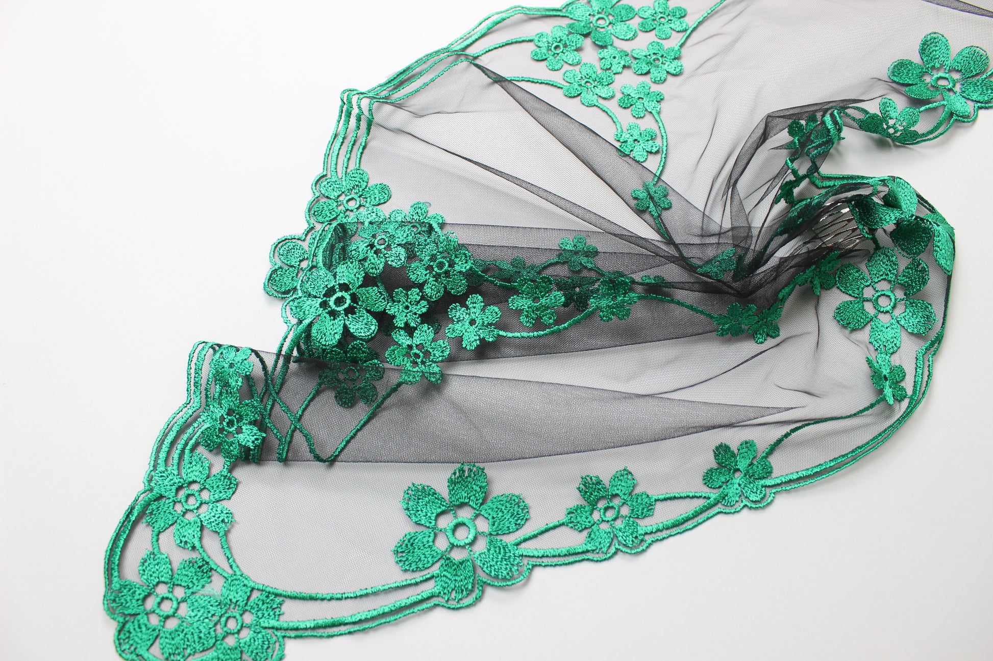 NEW COLOR Bestseller! Green lace veil - MariaVeils