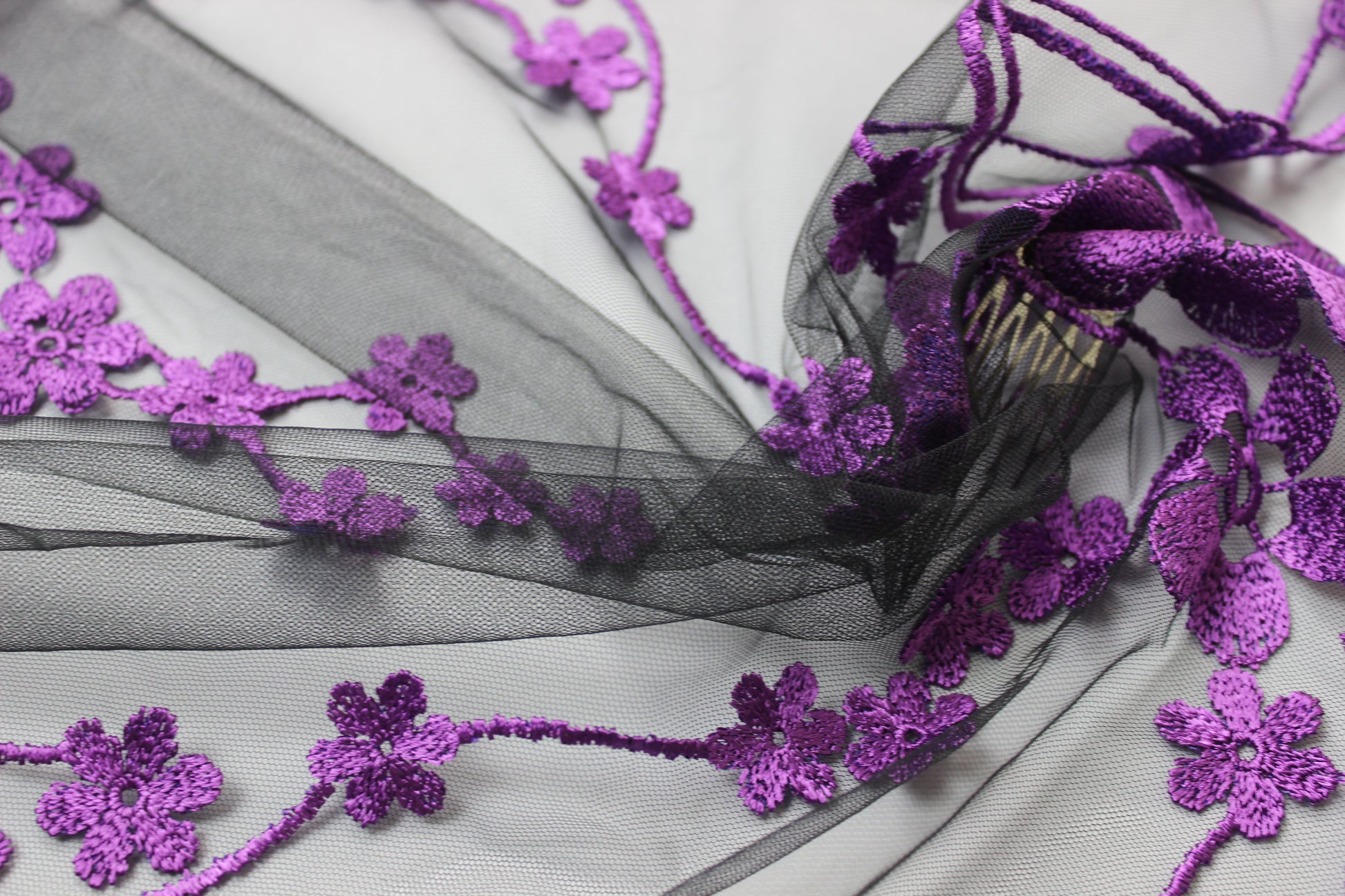 NEW COLOR Bestseller! Purple lace veil - MariaVeils