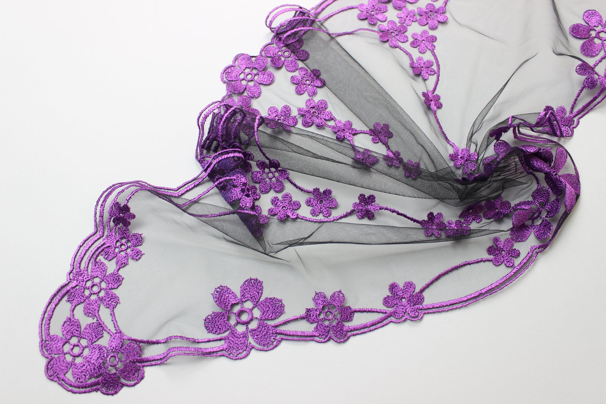 NEW COLOR Bestseller! Purple lace veil - MariaVeils