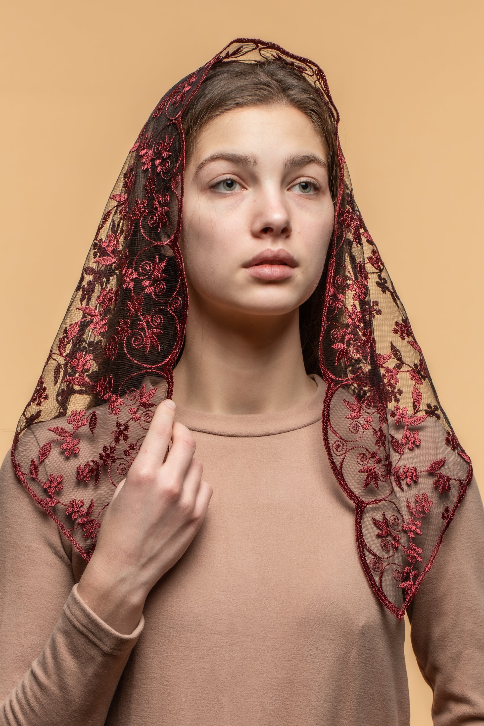 NEW!! Triangle burgundy veil - MariaVeils