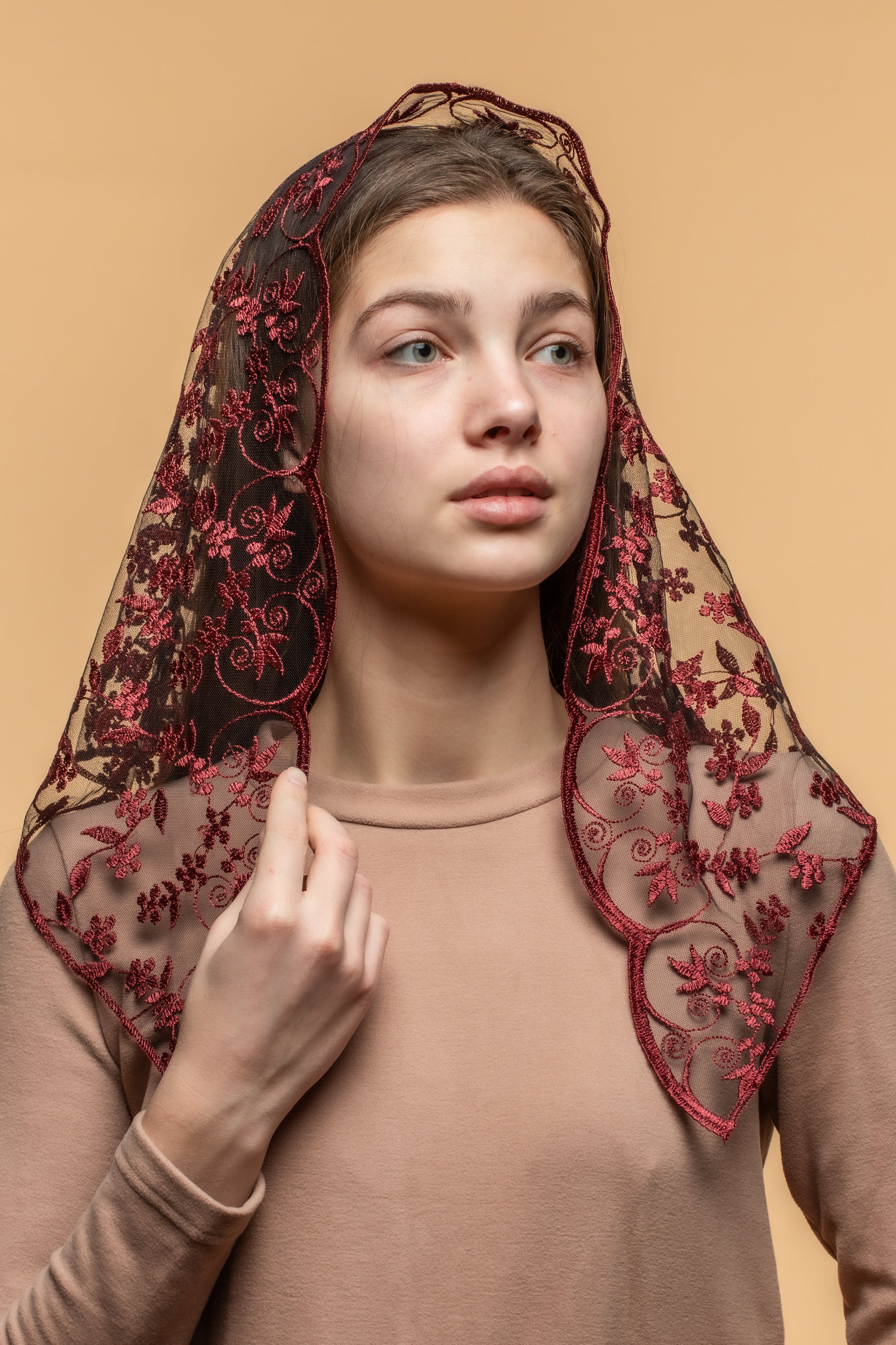 NEW!! Triangle burgundy veil - MariaVeils